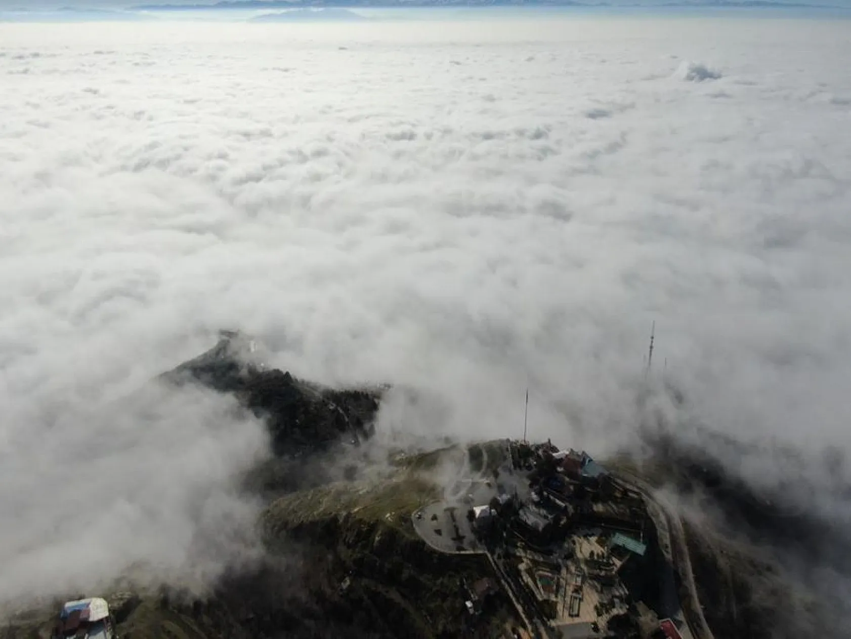 Elazığ sis denizinde kayboldu, eşsiz görüntüler oluştu