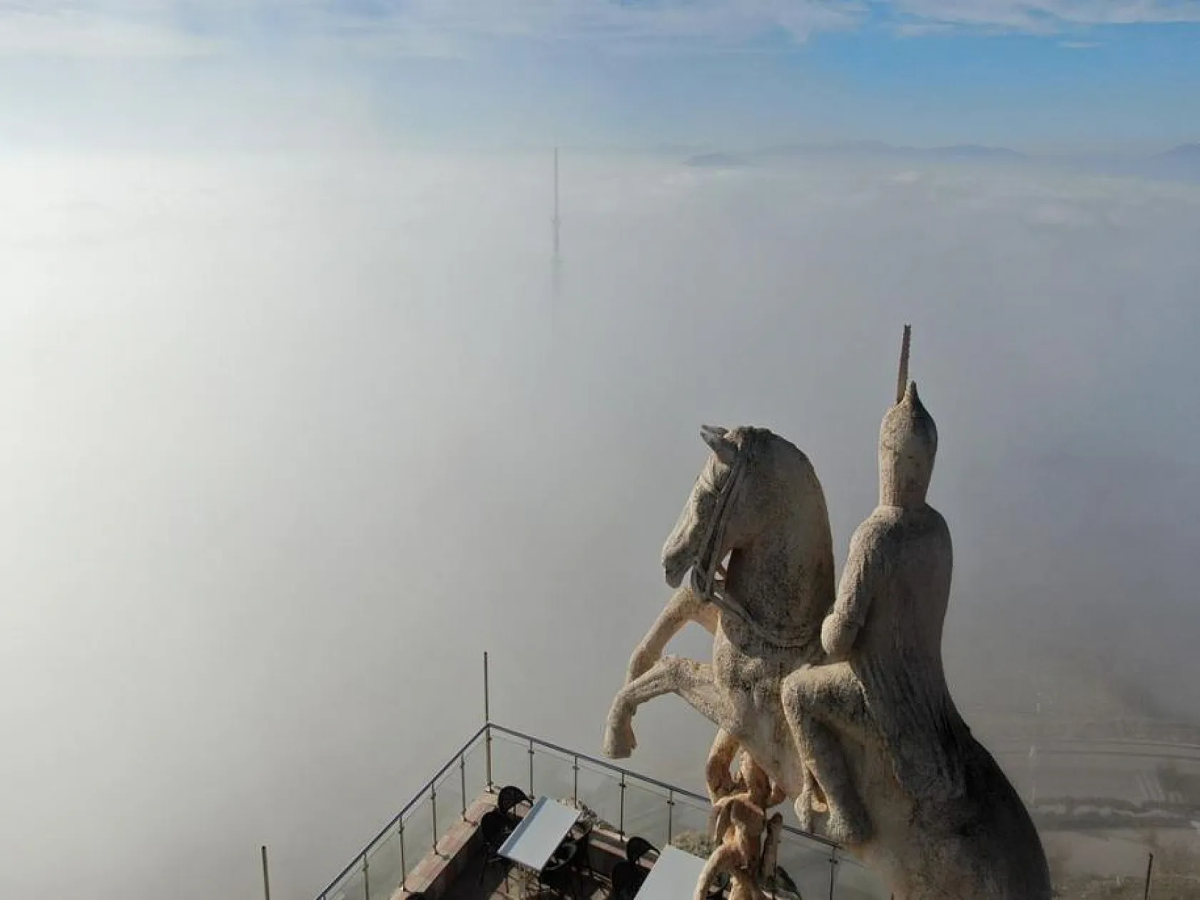 Elazığ sis denizinde kayboldu, eşsiz görüntüler oluştu