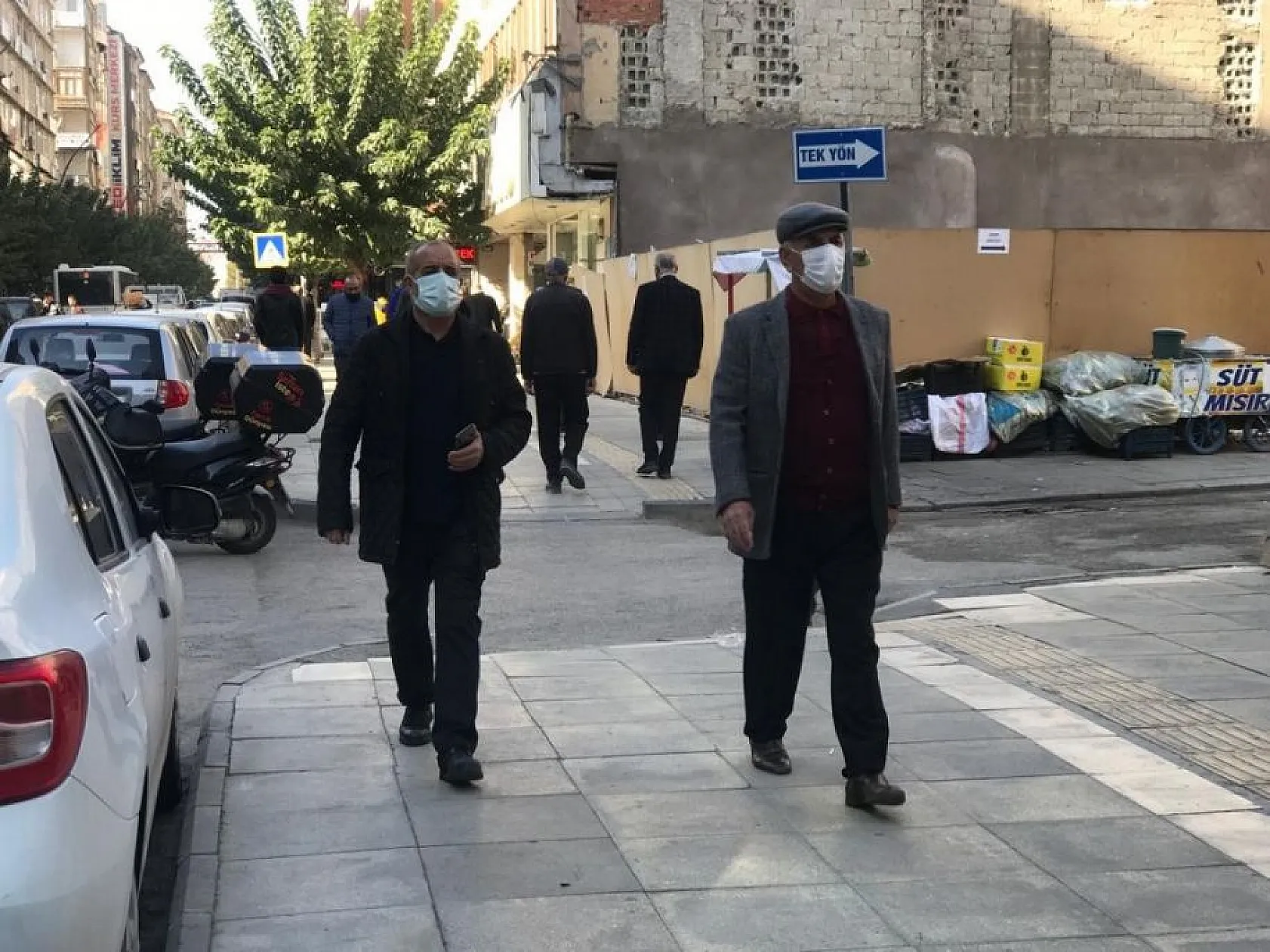 Elazığ'da aşılama artıyor vaka sayıları düşüyor