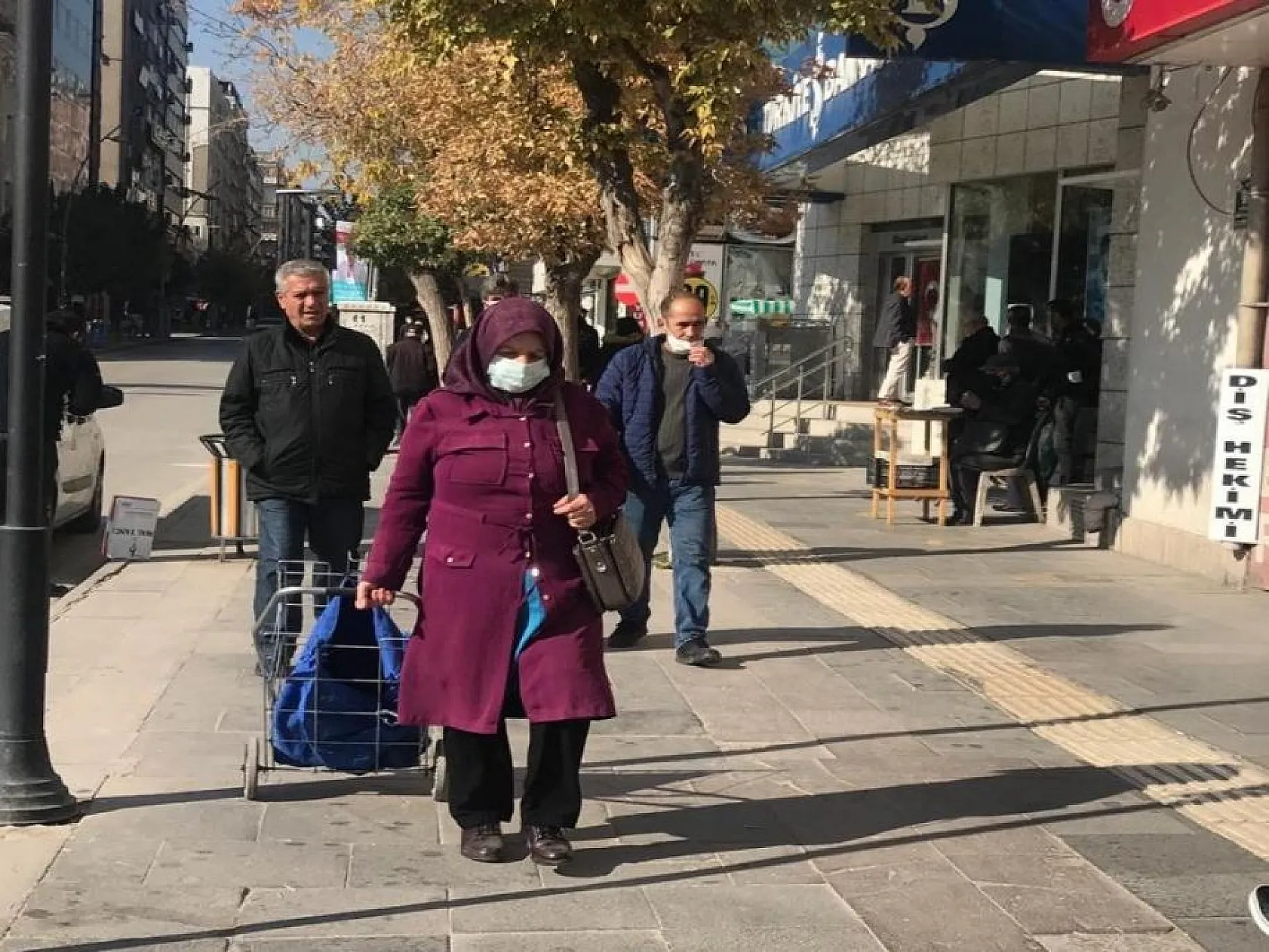 Elazığ'da aşılama artıyor vaka sayıları düşüyor