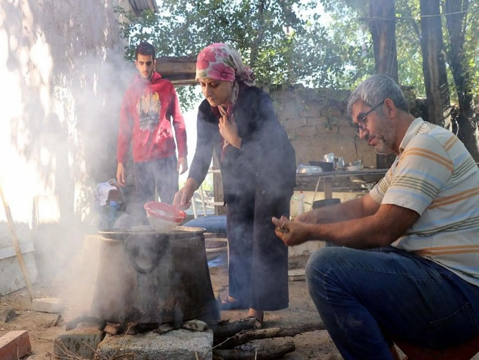 Elazığ'da kazanlar 'orcik' yapımı için kaynıyor