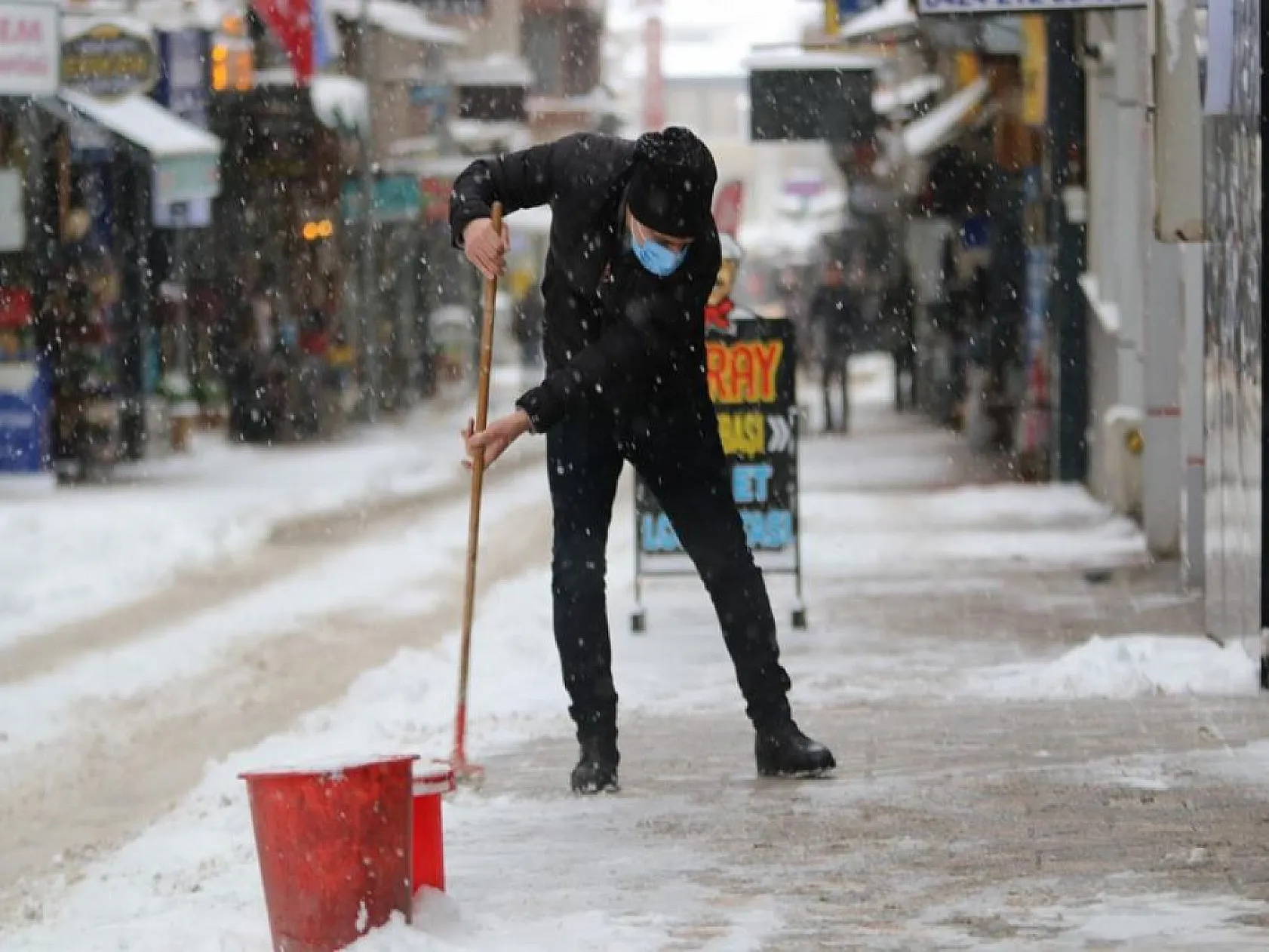 Elazığlılar karın gelişini sevinçle karşıladı