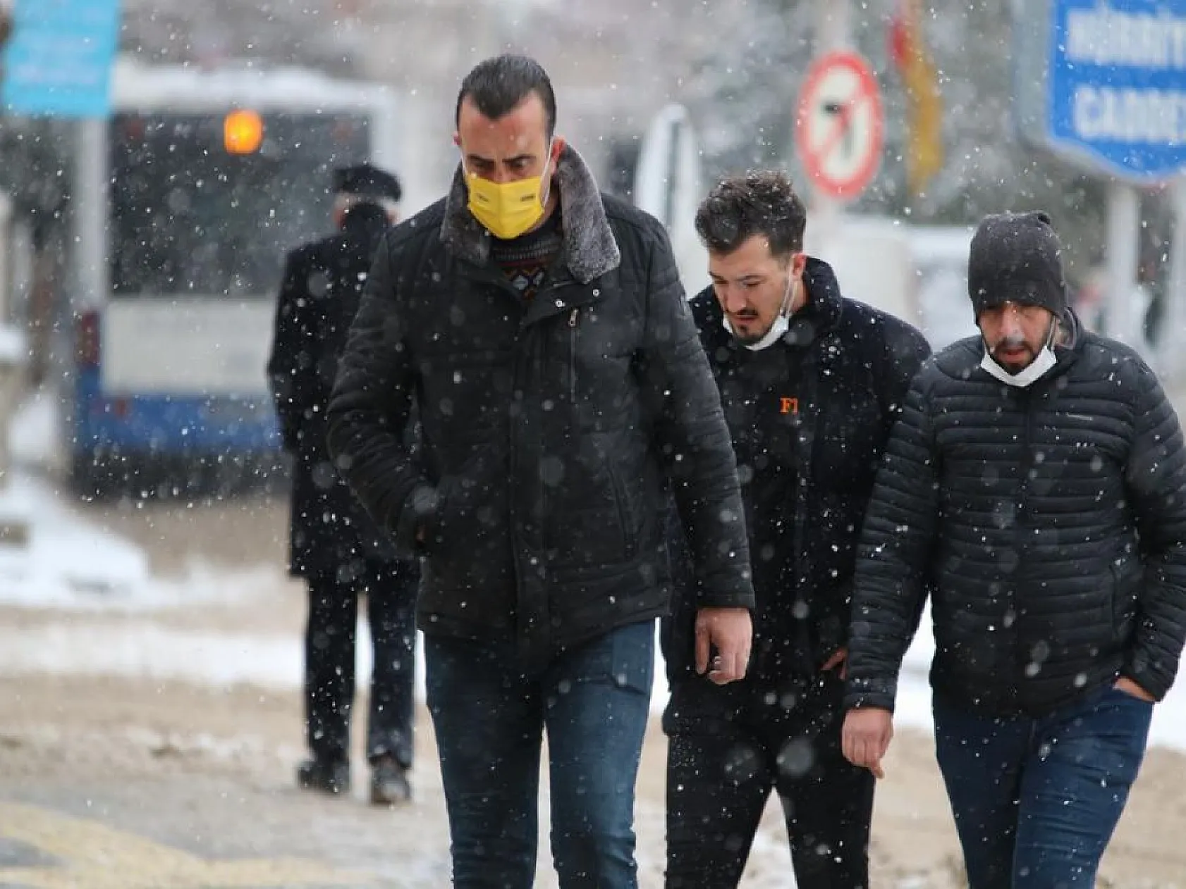 Elazığlılar karın gelişini sevinçle karşıladı