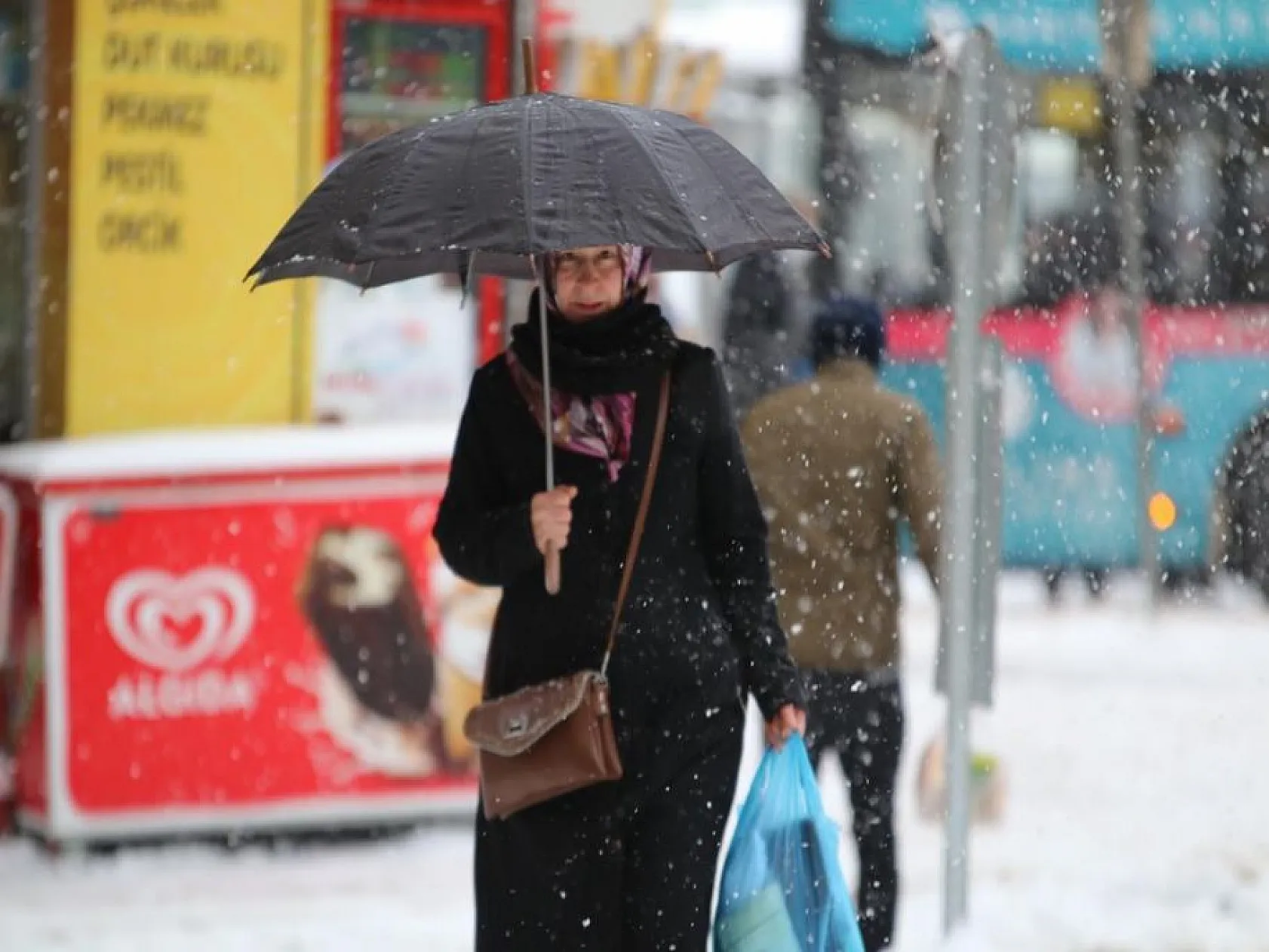 Elazığlılar karın gelişini sevinçle karşıladı