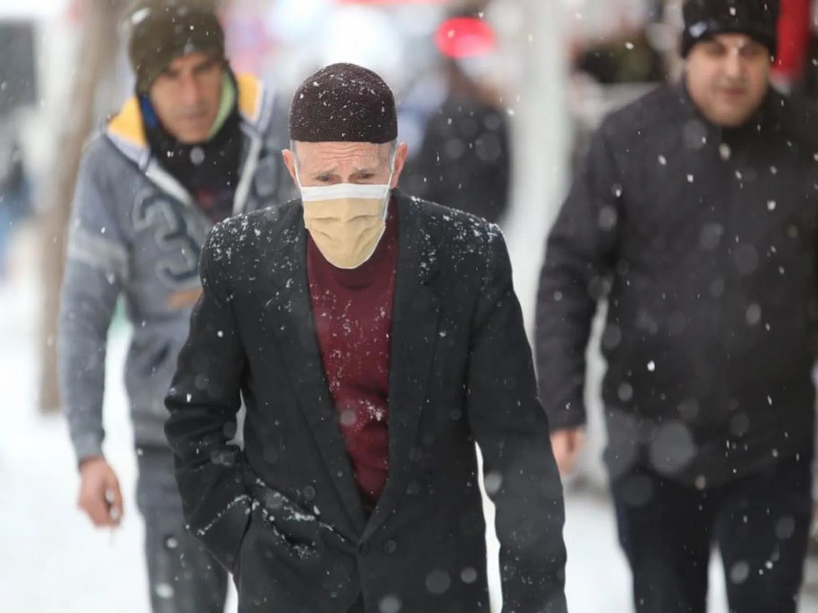 Elazığlılar karın gelişini sevinçle karşıladı