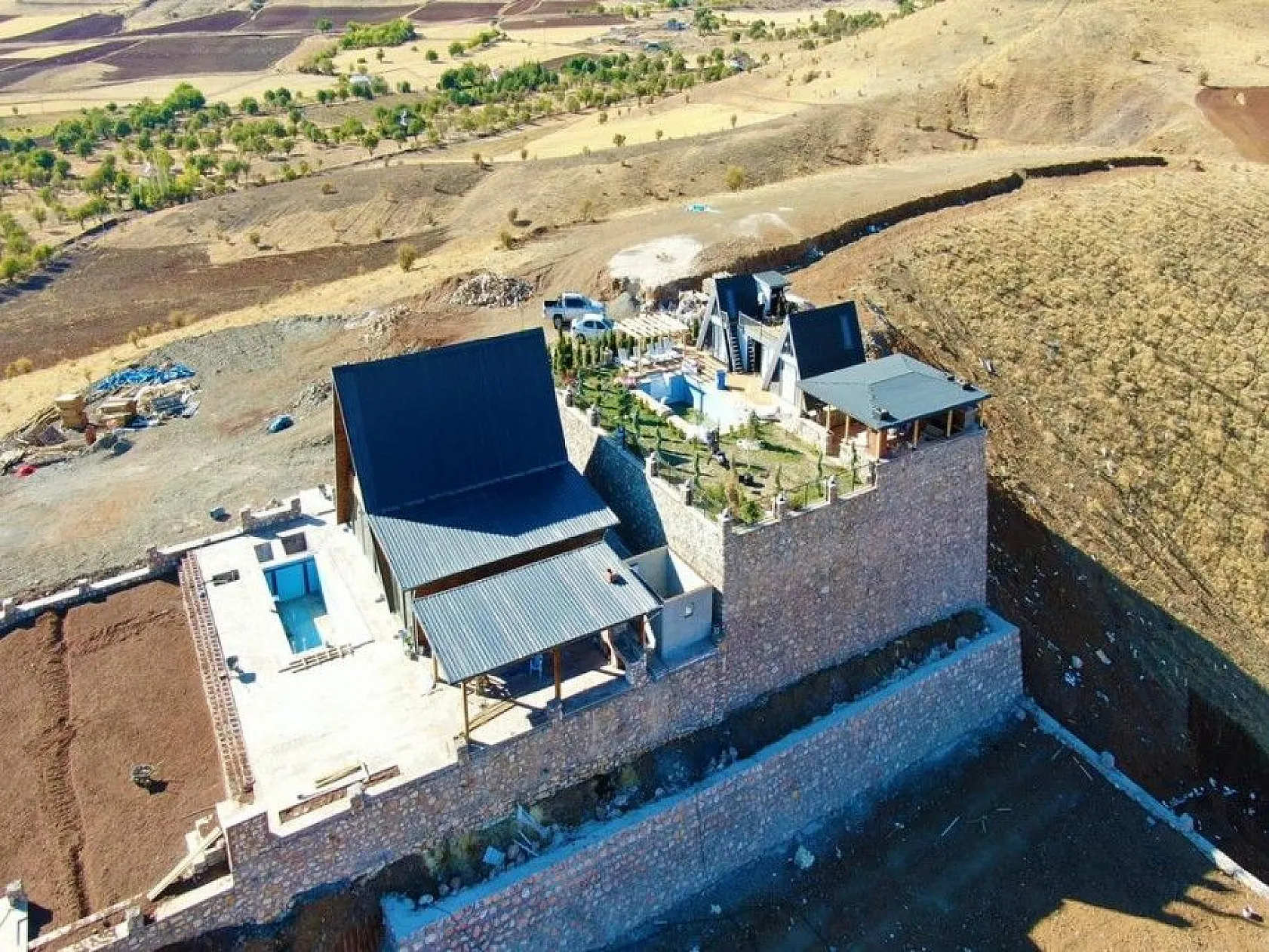 Göl manzaralı bungalov evler Elazığ'ın turizmine katkı sağlayacak