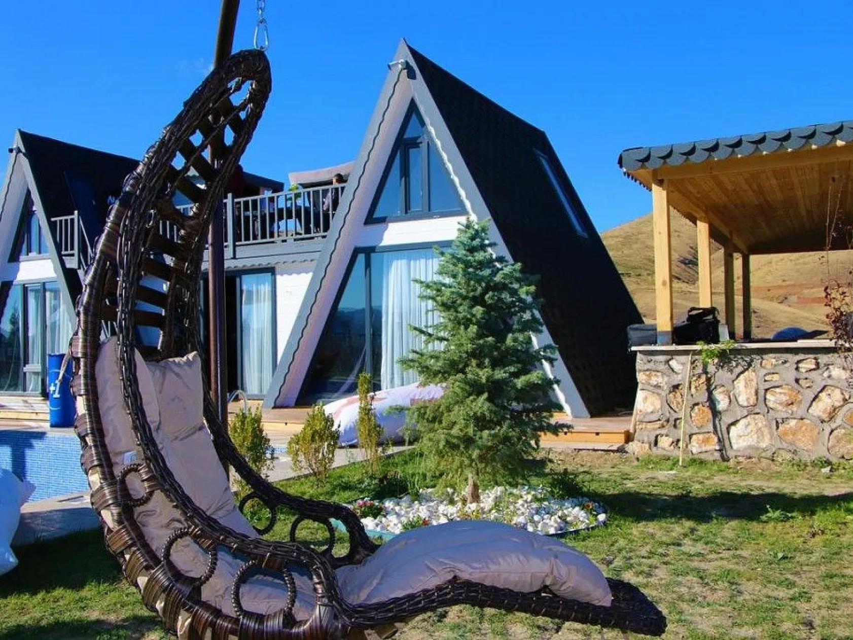 Göl manzaralı bungalov evler Elazığ'ın turizmine katkı sağlayacak