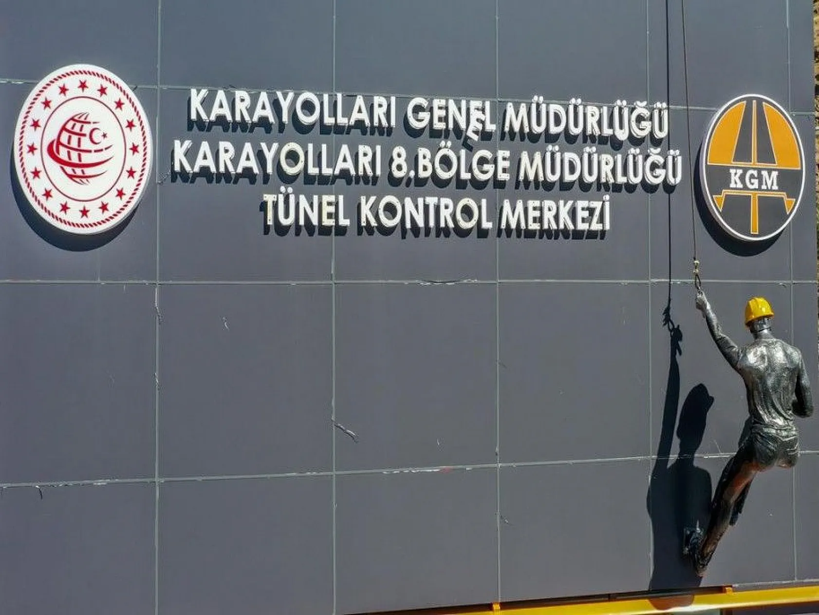 Kömürhan Köprüsü'nün inşaat atıkları sanat eserine dönüştü