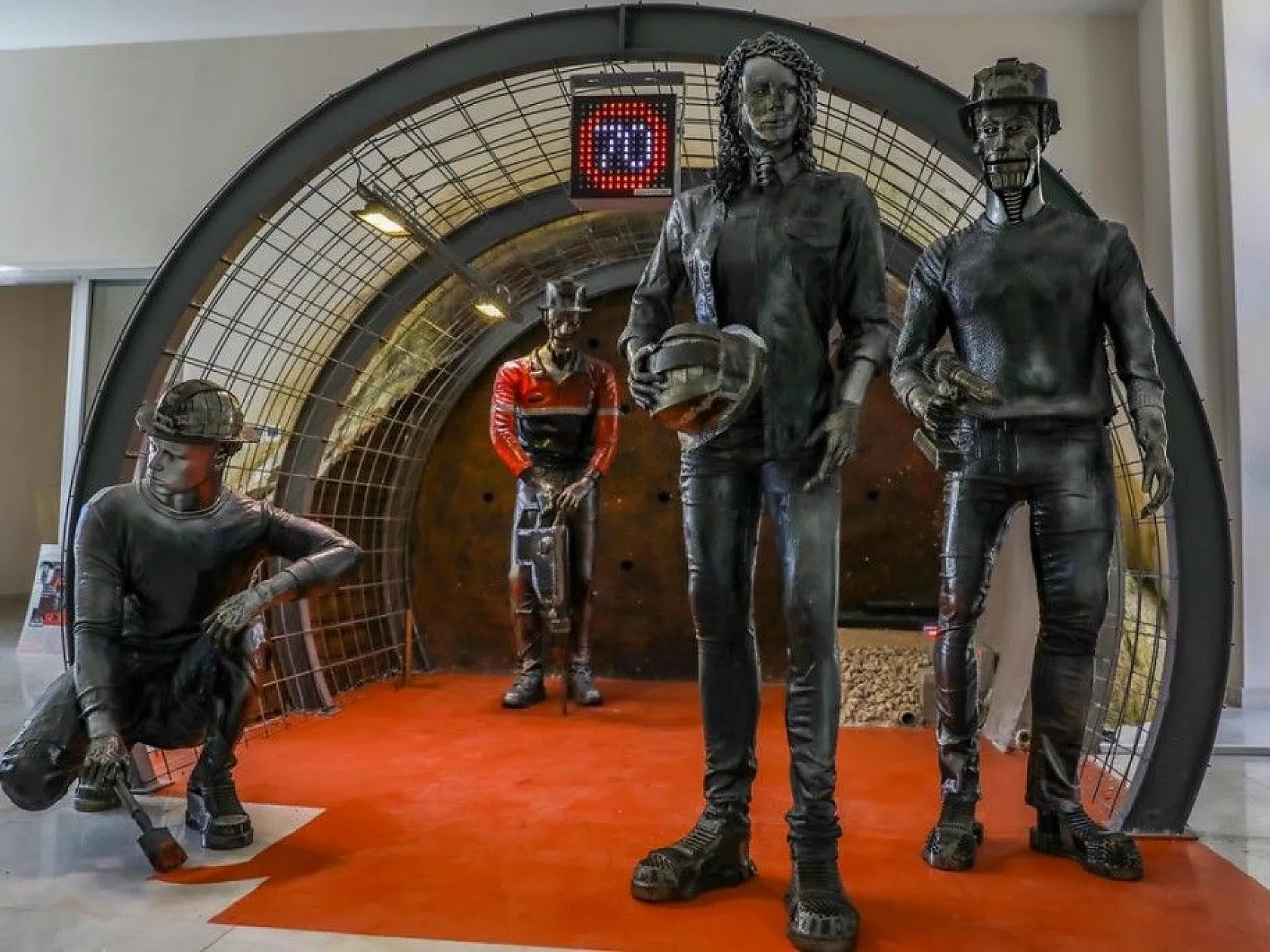 Kömürhan Köprüsü'nün inşaat atıkları sanat eserine dönüştü