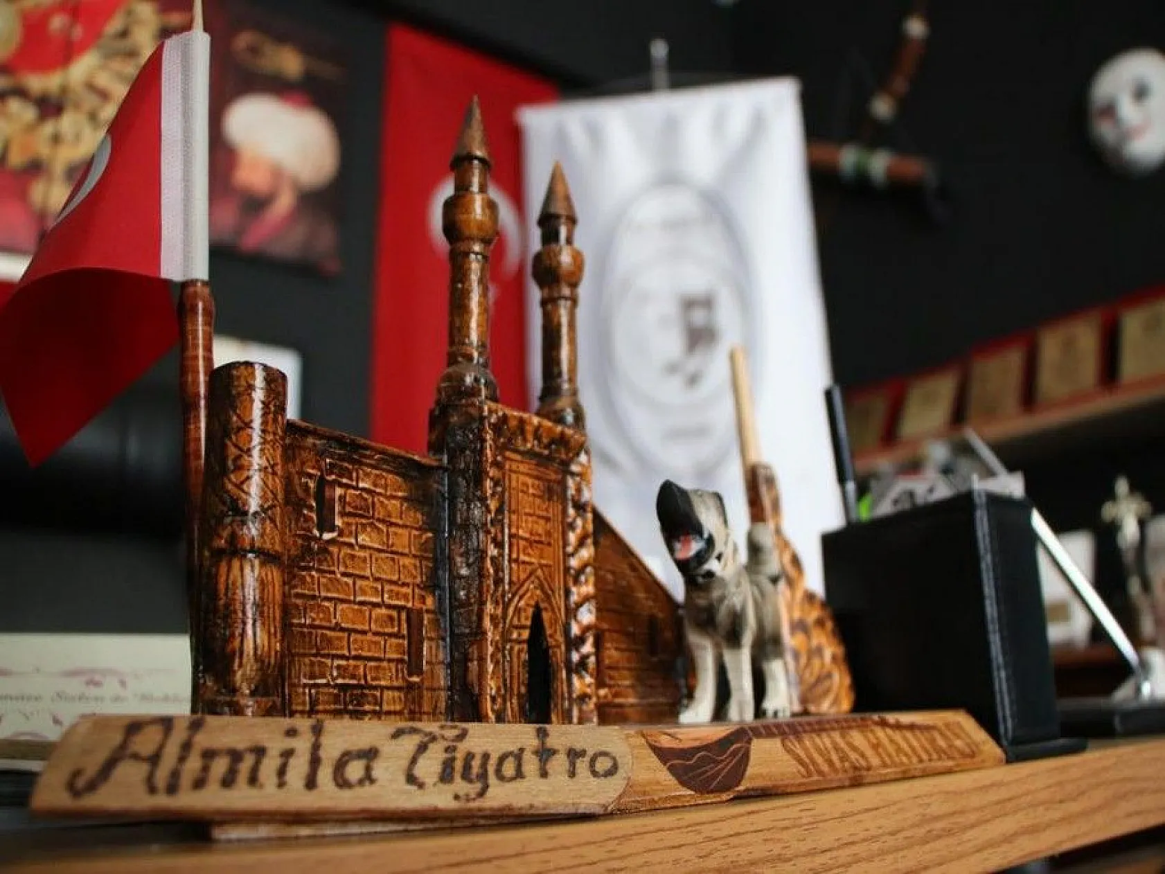 Küçük bir çay ocağında kurulan tiyatro atölyesi marka haline geldi