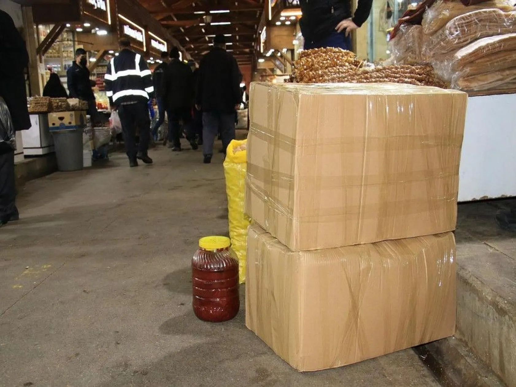 Pandemiden etkilenen Kapalı Çarşı esnafı, çözümü online satışta buldu