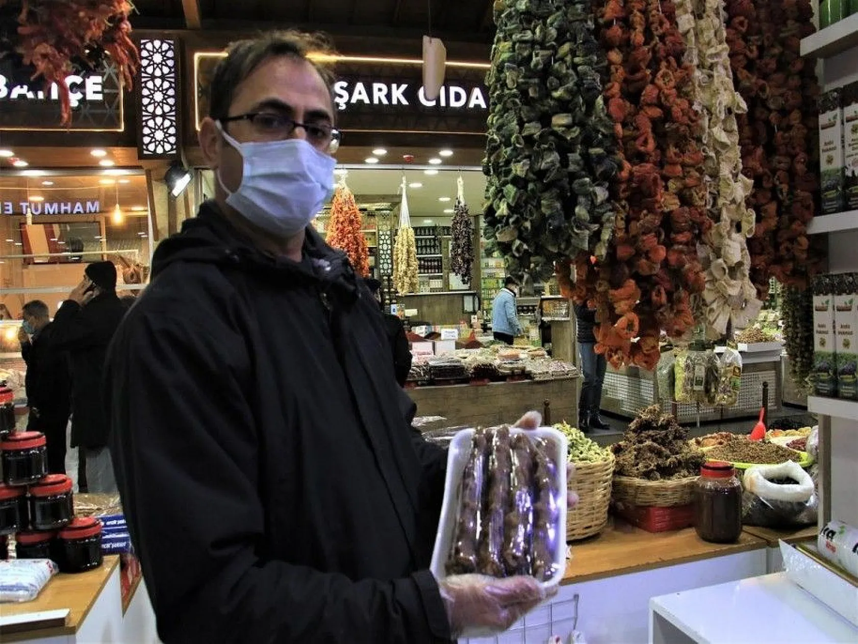 Pandemiden etkilenen Kapalı Çarşı esnafı, çözümü online satışta buldu