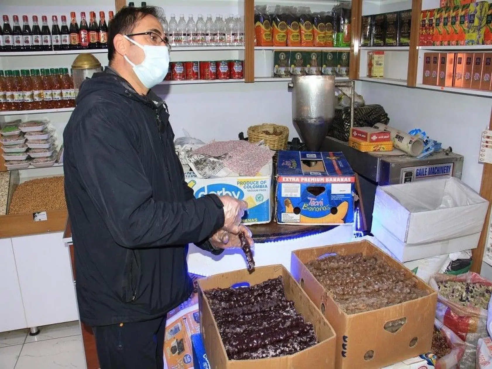 Pandemiden etkilenen Kapalı Çarşı esnafı, çözümü online satışta buldu