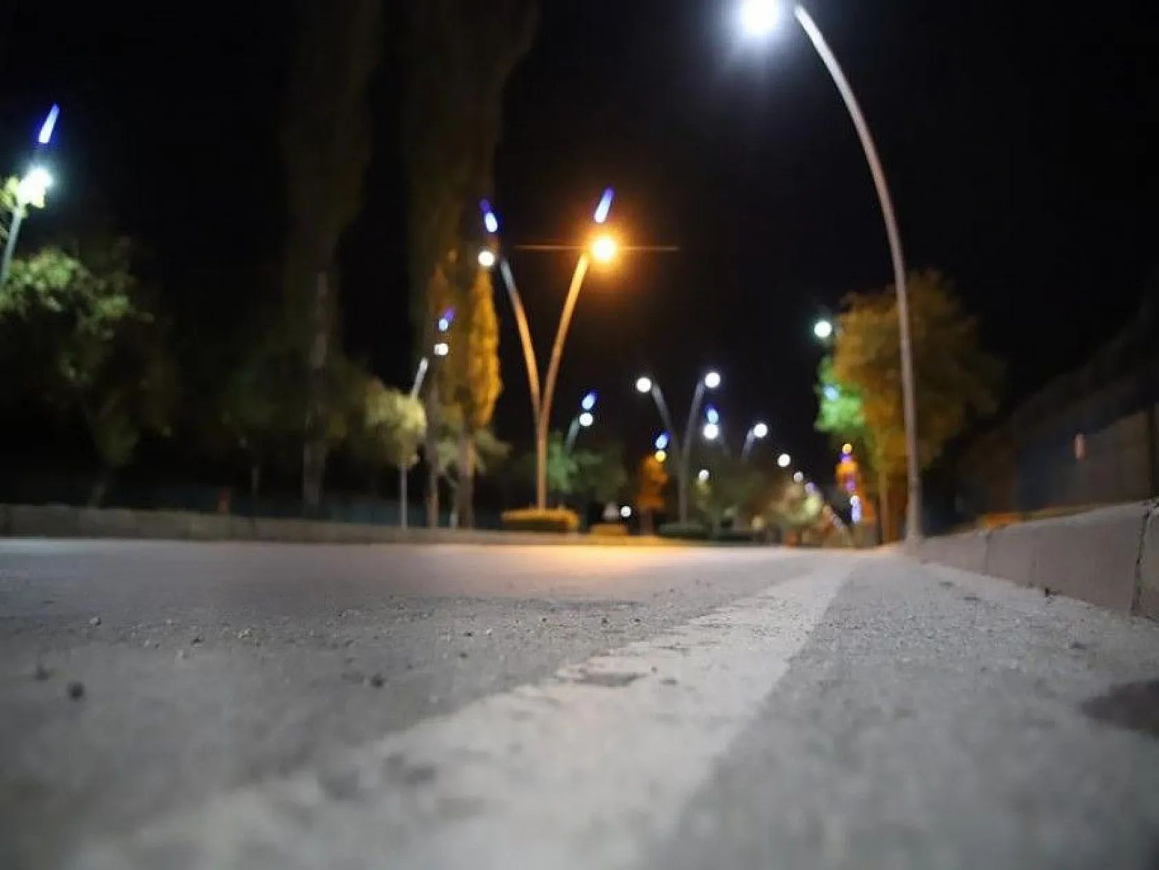 Sokağa çıkma kısıtlaması ile Elazığ sessizliğe büründü