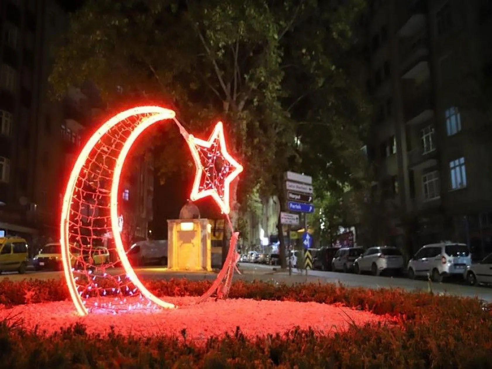 Sokağa çıkma kısıtlaması ile Elazığ sessizliğe büründü