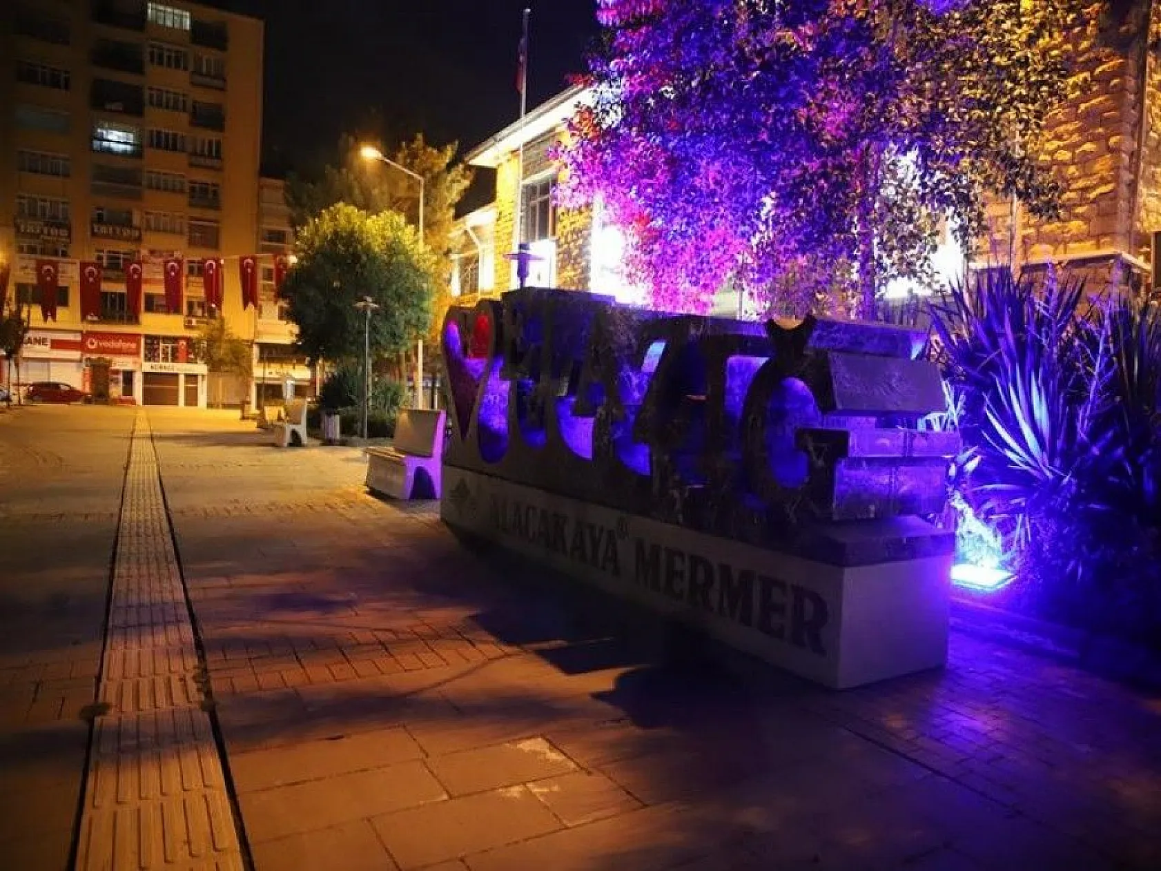 Sokağa çıkma kısıtlaması ile Elazığ sessizliğe büründü