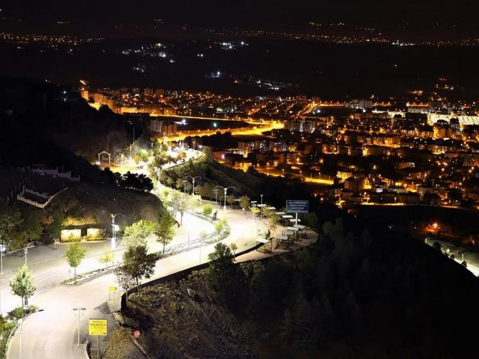 Sokağa çıkma kısıtlaması ile Elazığ sessizliğe büründü