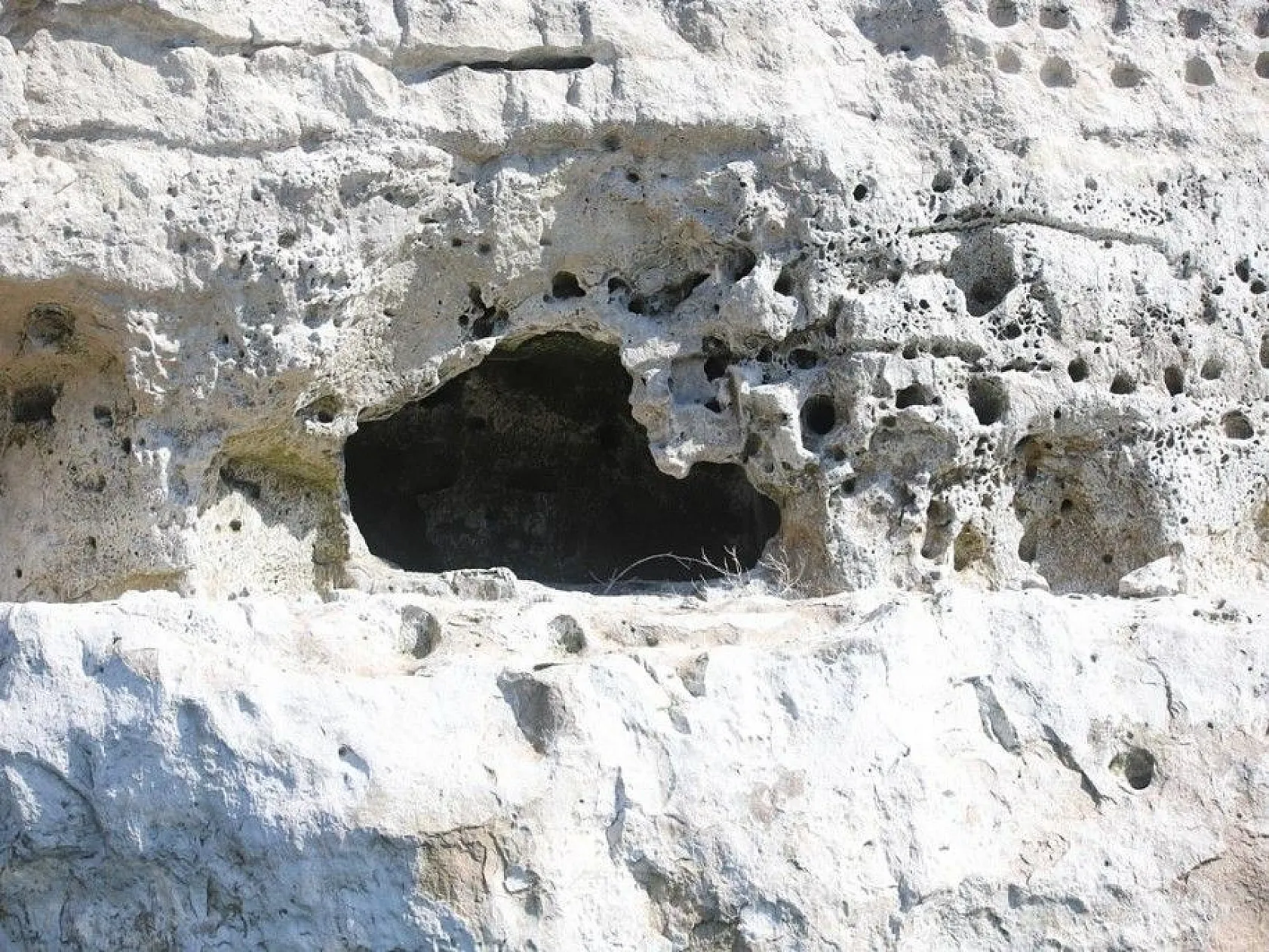 Sular çekilince Hastek Kalesi gün yüzüne çıktı