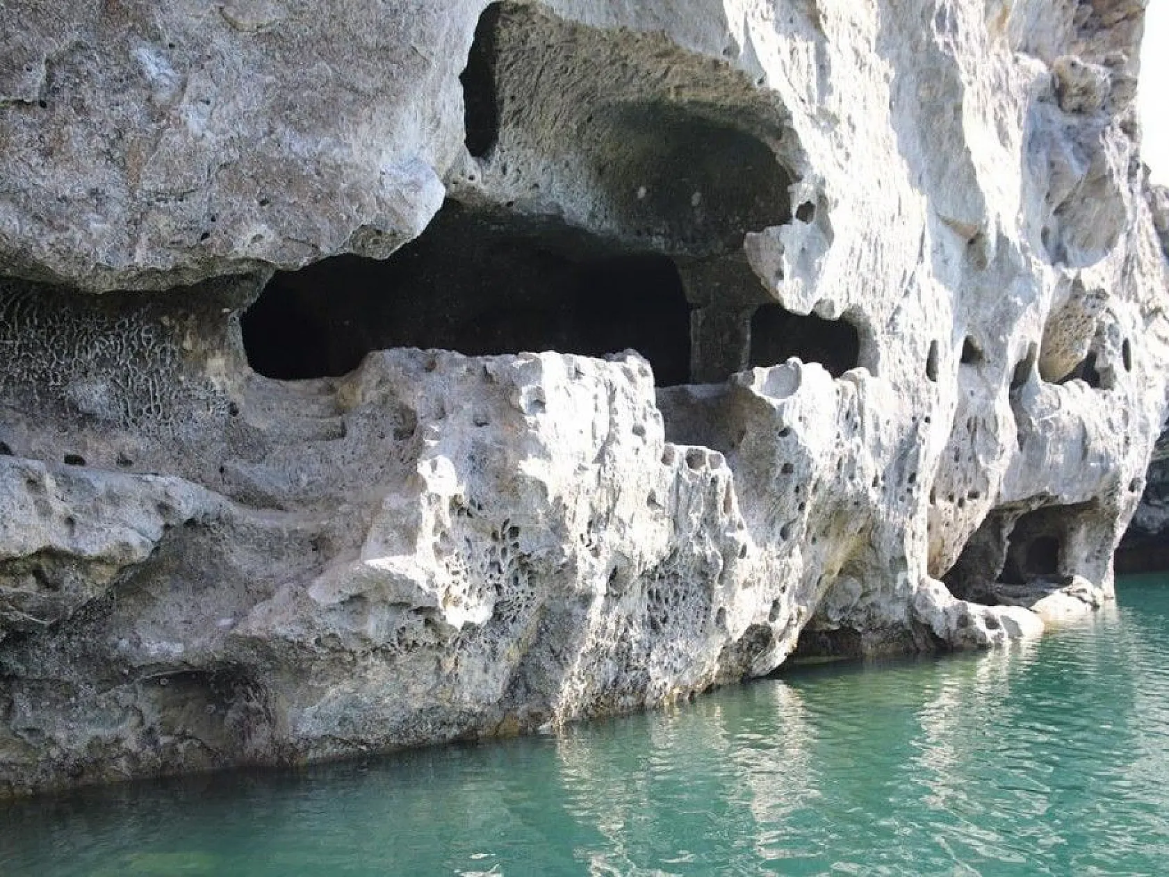 Sular çekilince Hastek Kalesi gün yüzüne çıktı