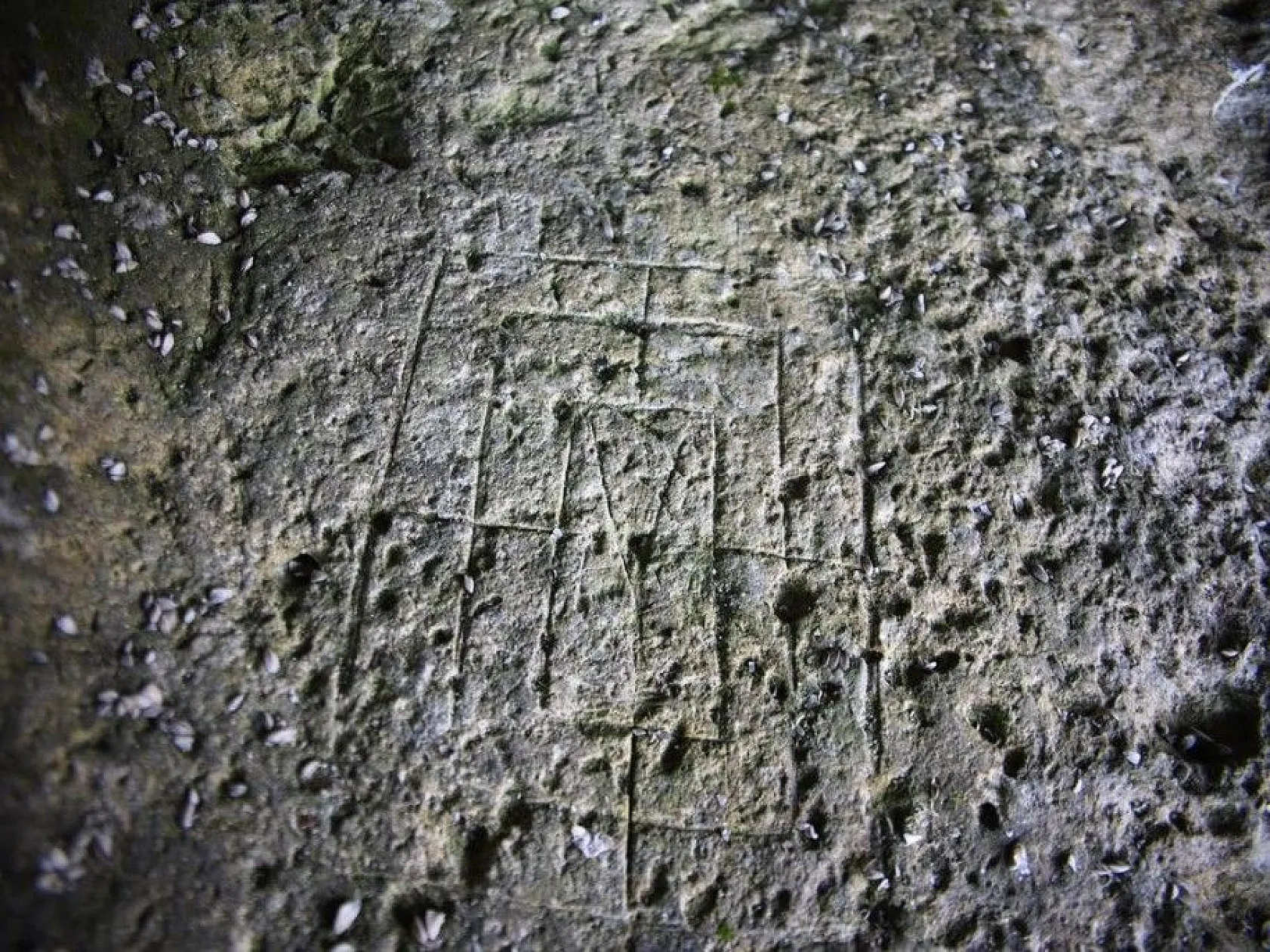 Sular çekilince Hastek Kalesi gün yüzüne çıktı