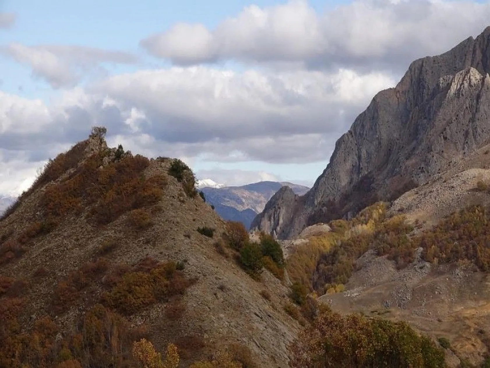 Tunceli'de kar ve sonbaharın görsel şöleni