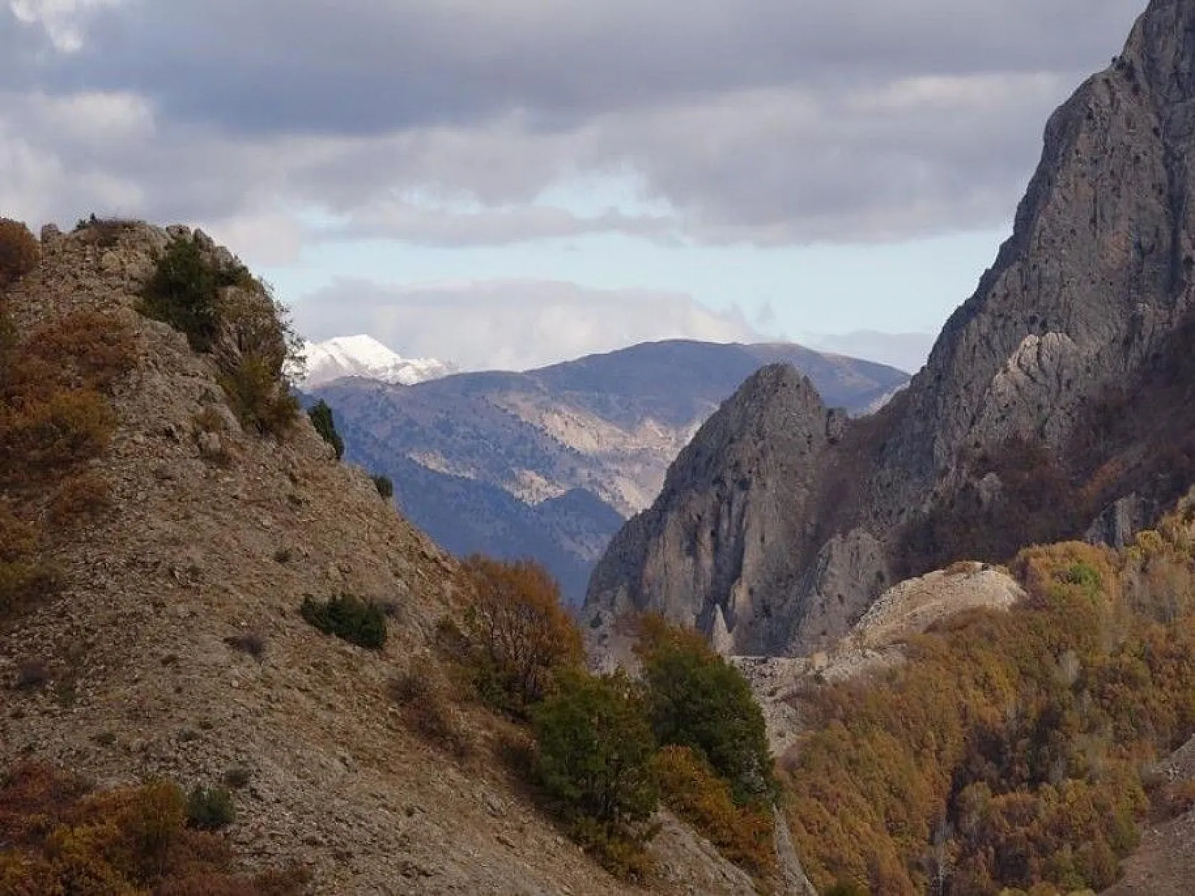 Tunceli'de kar ve sonbaharın görsel şöleni