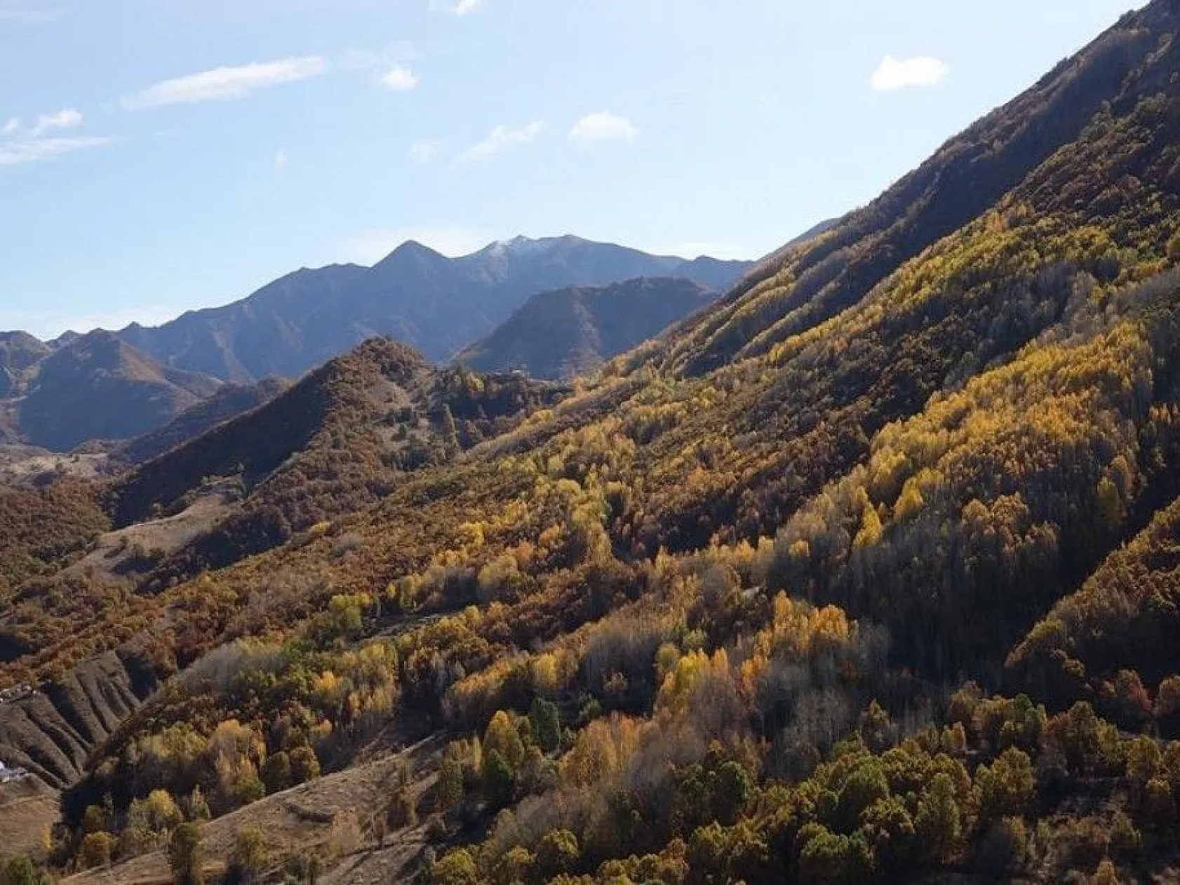 Tunceli'de kar ve sonbaharın görsel şöleni