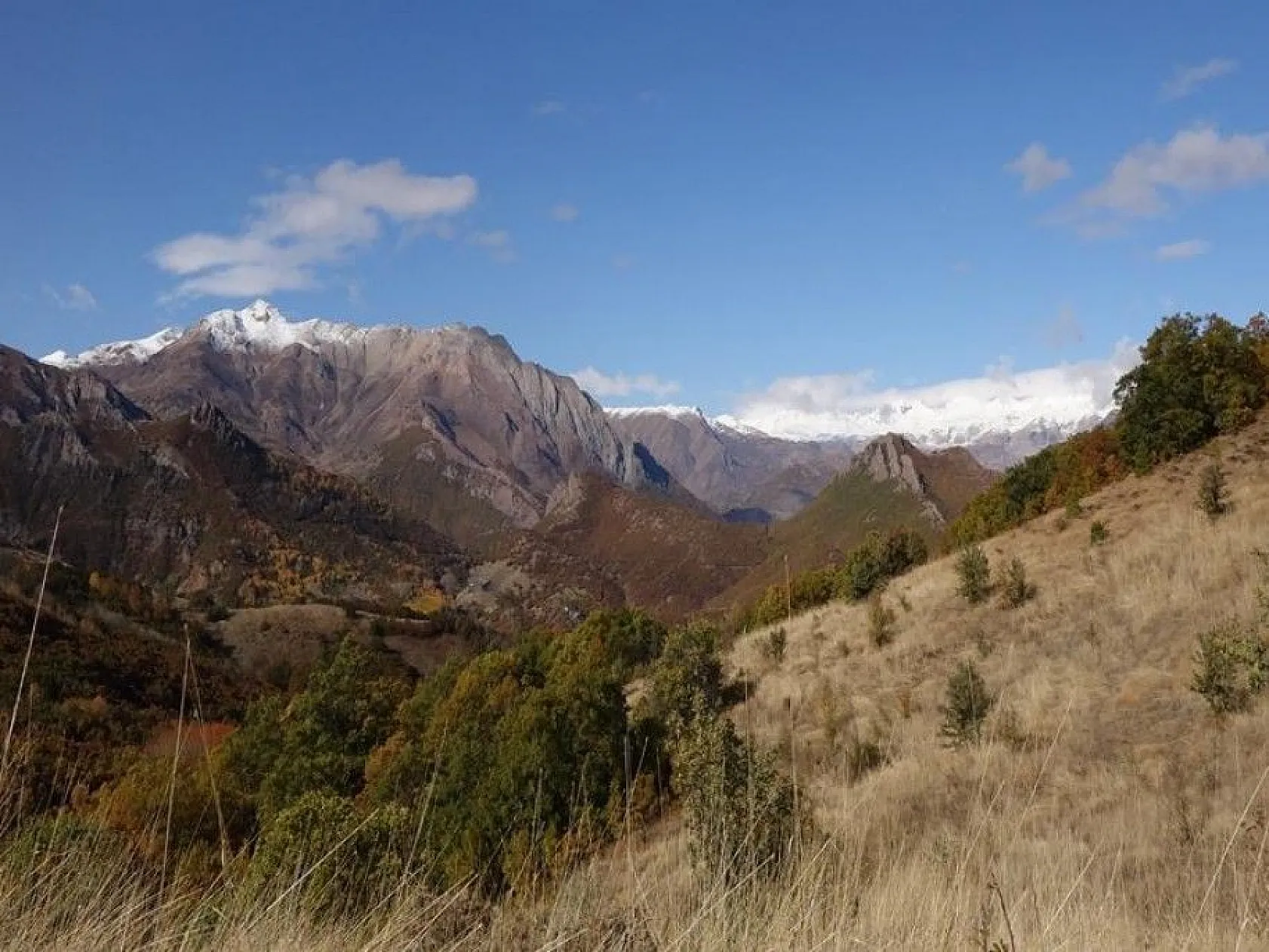 Tunceli'de kar ve sonbaharın görsel şöleni