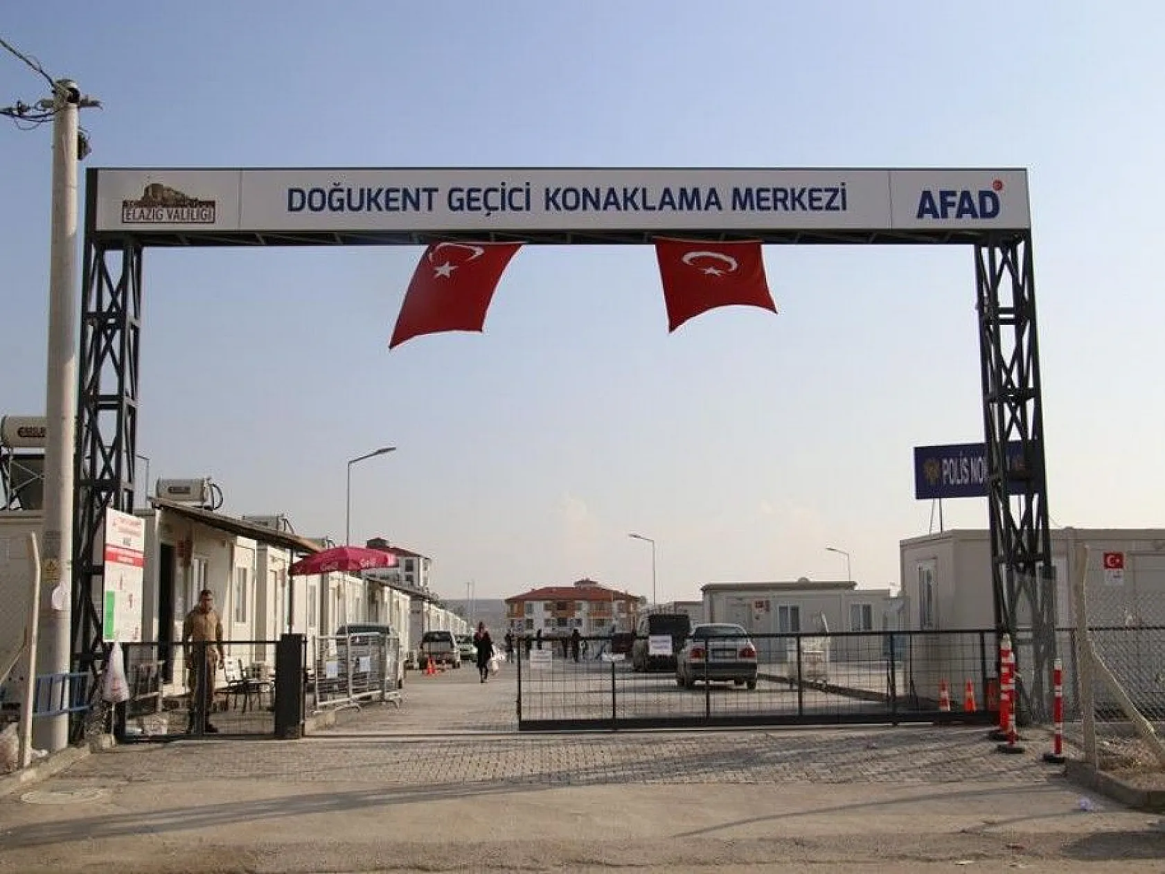 Depremzede çocuklar, İzmir için koli koli yardım topladı