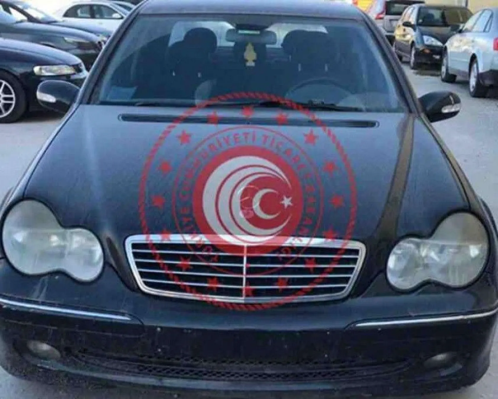 Ticaret Bakanlığı satışa çıkarıyor! Spor otomobil ve otobüs de var