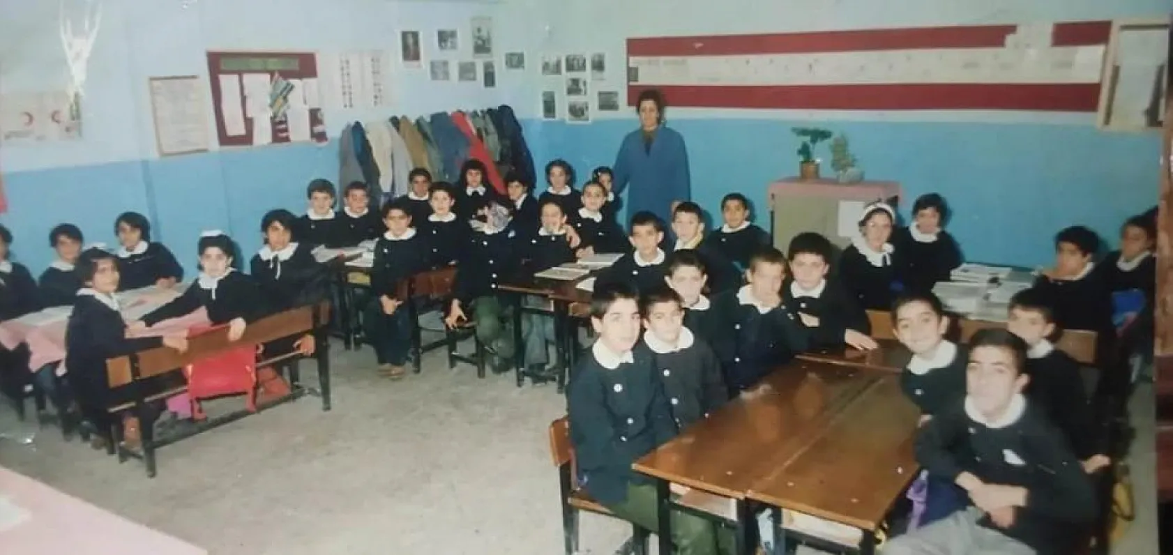 Anılarla Dolu Duygusal Buluşma: Elazığ'da 1993 Mezunları Öğretmenleriyle Kucaklaştı!