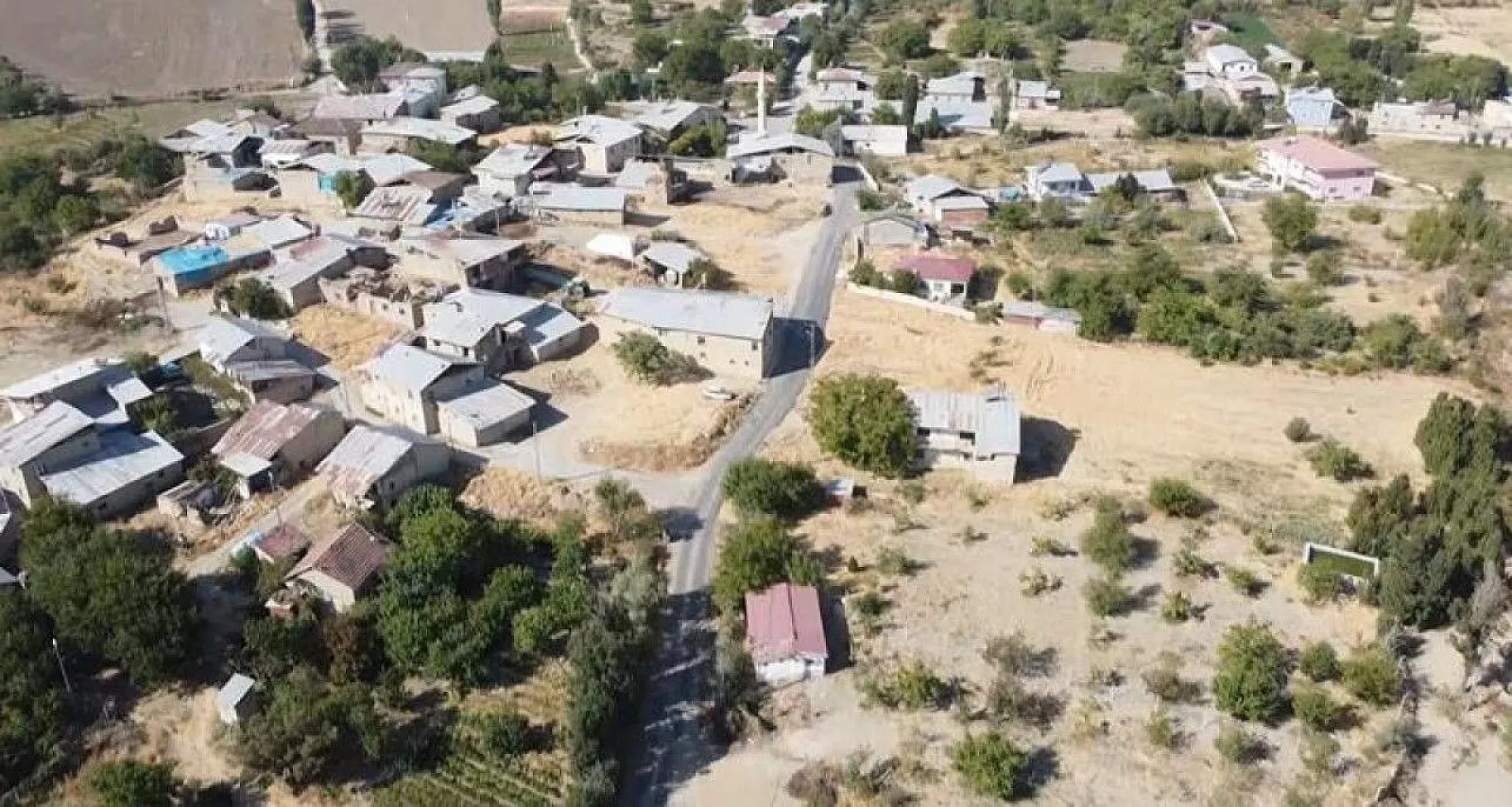 2 köyde çatılara kuruldu, artık kendi elektriklerini üretecekler