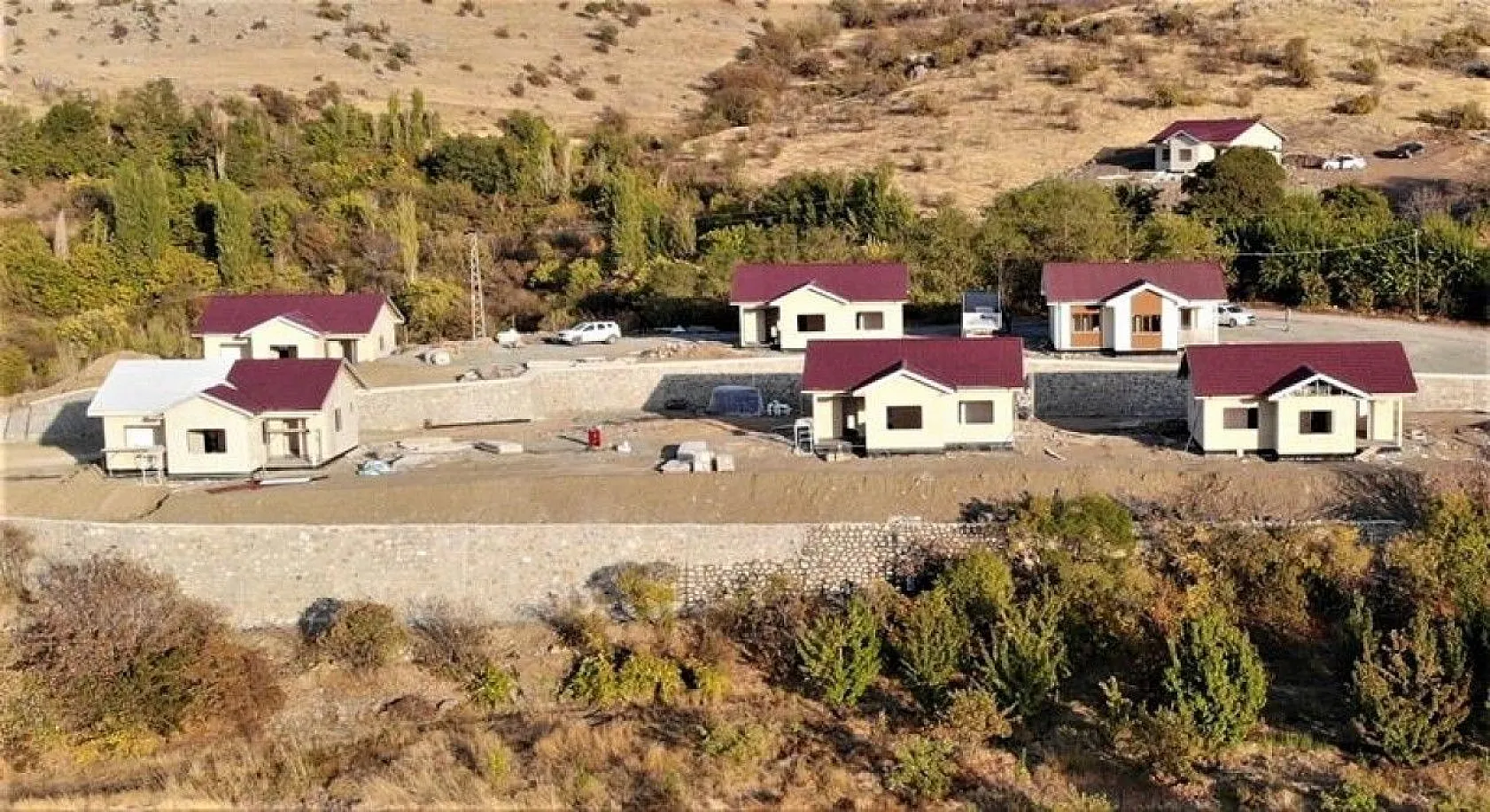 Köylerde de çelikten planlanan evler yükselmeye başladı