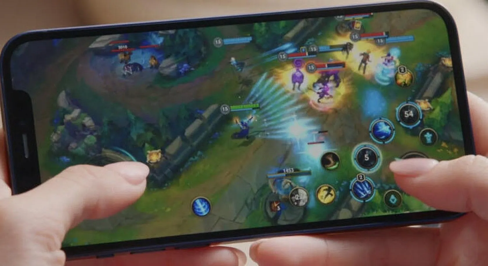 Apple iPhone 12 Türkiye fiyatları dudak uçuklattı!