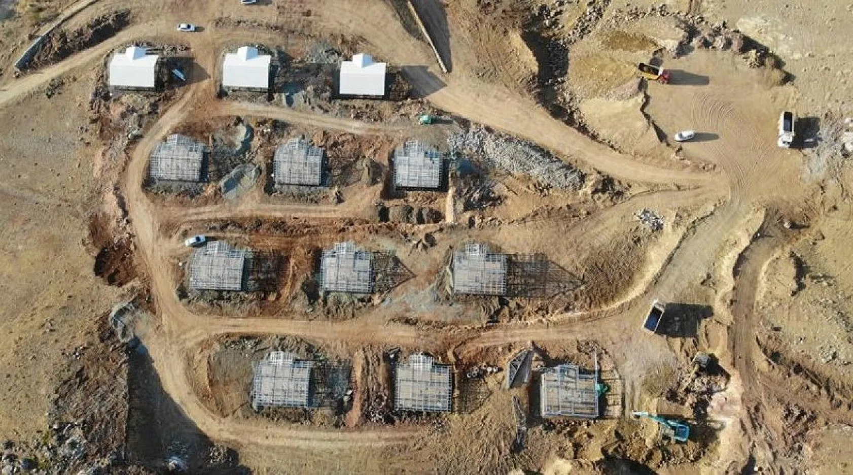 Köylerde de çelikten planlanan evler yükselmeye başladı