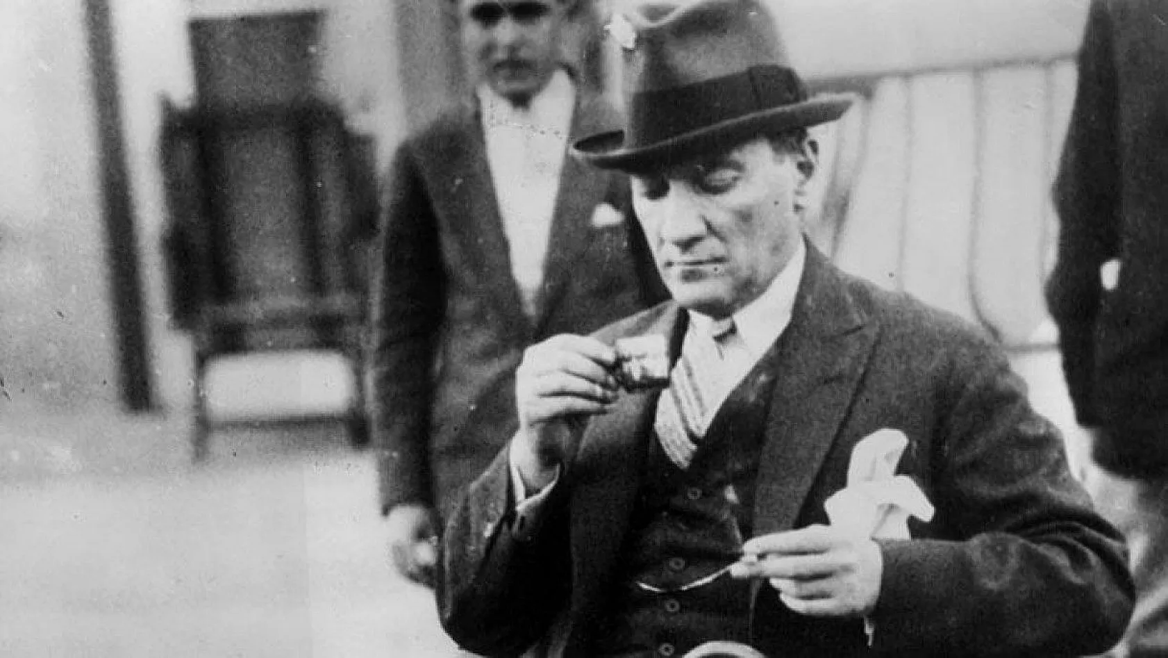 Daha önce görmediğiniz kareleriyle Atatürk