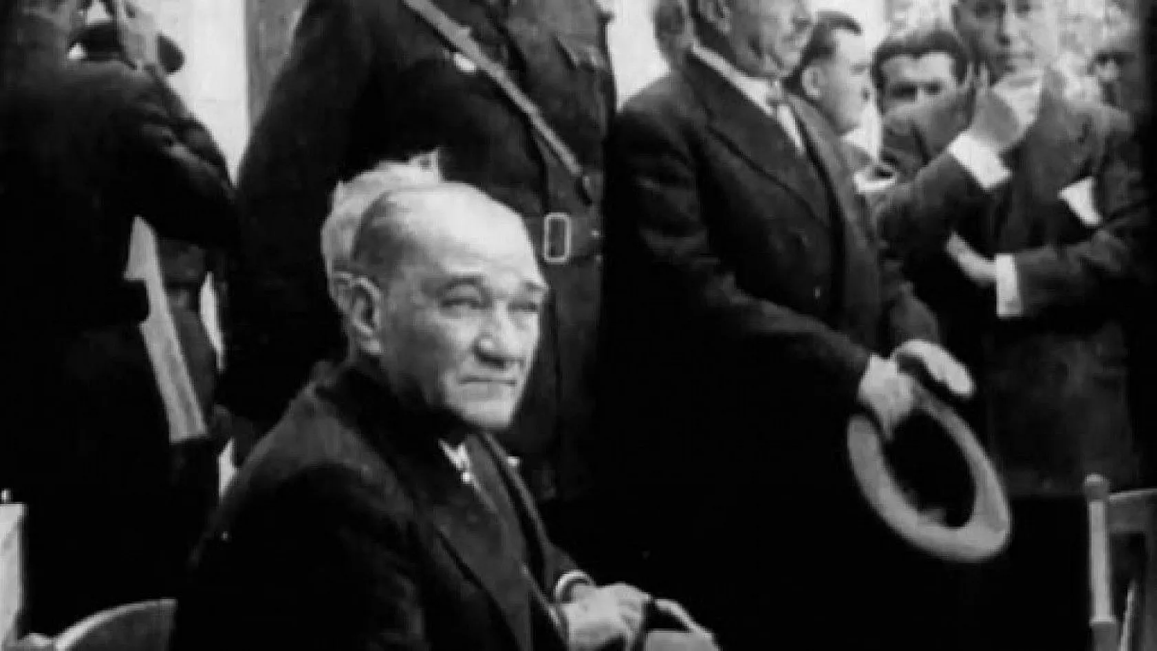 Daha önce görmediğiniz kareleriyle Atatürk