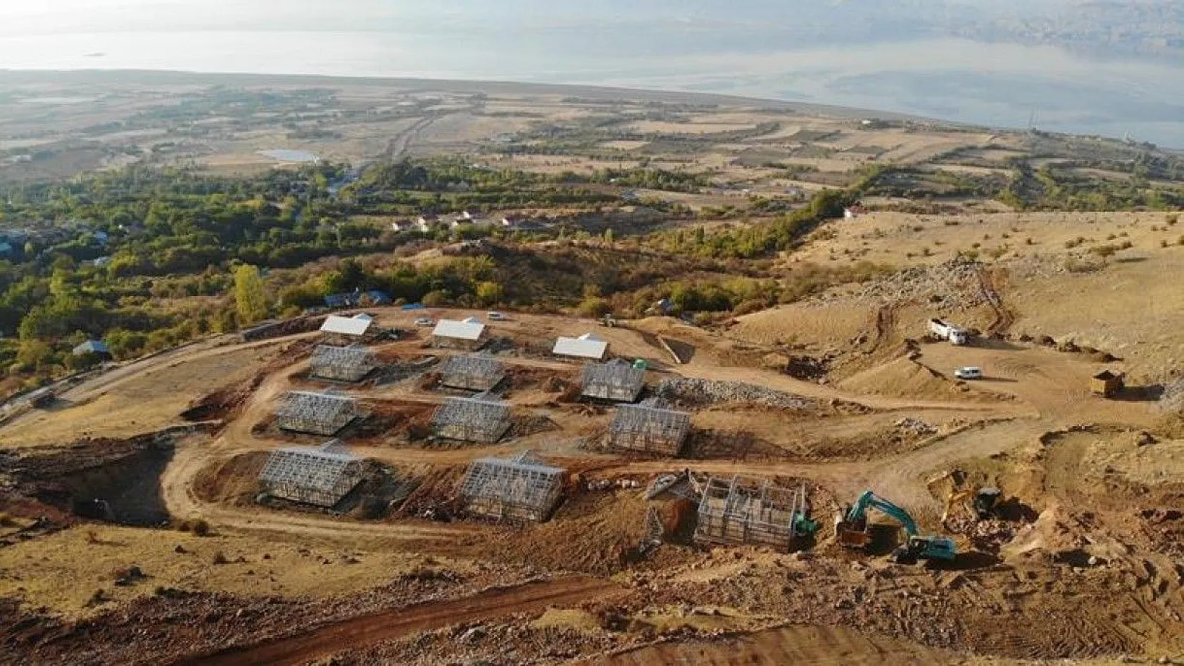 Köylerde de çelikten planlanan evler yükselmeye başladı