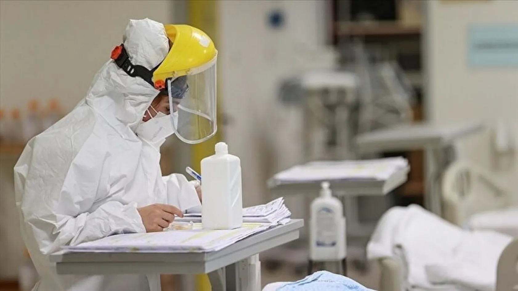 Yeni varyantın ismi açıklandı: Omicron