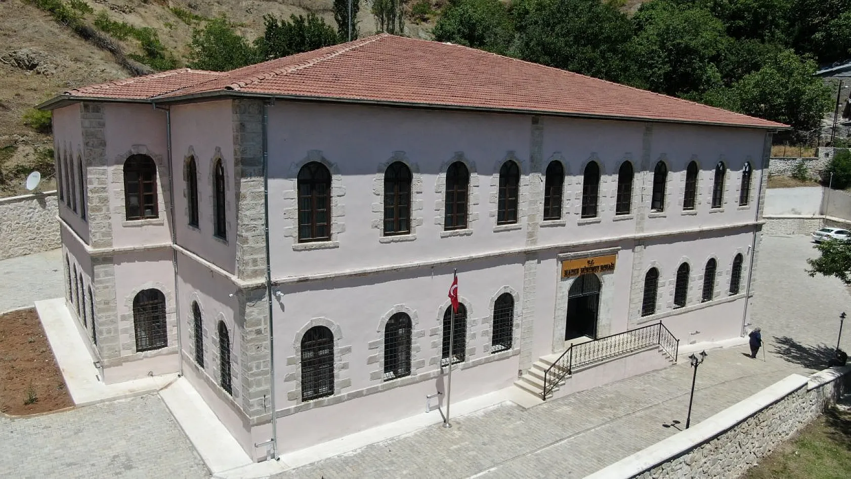 Elazığ'ın tarihi ve kültürel cevheri 'Maden' tescilli yapıları ile dikkat çekiyor!