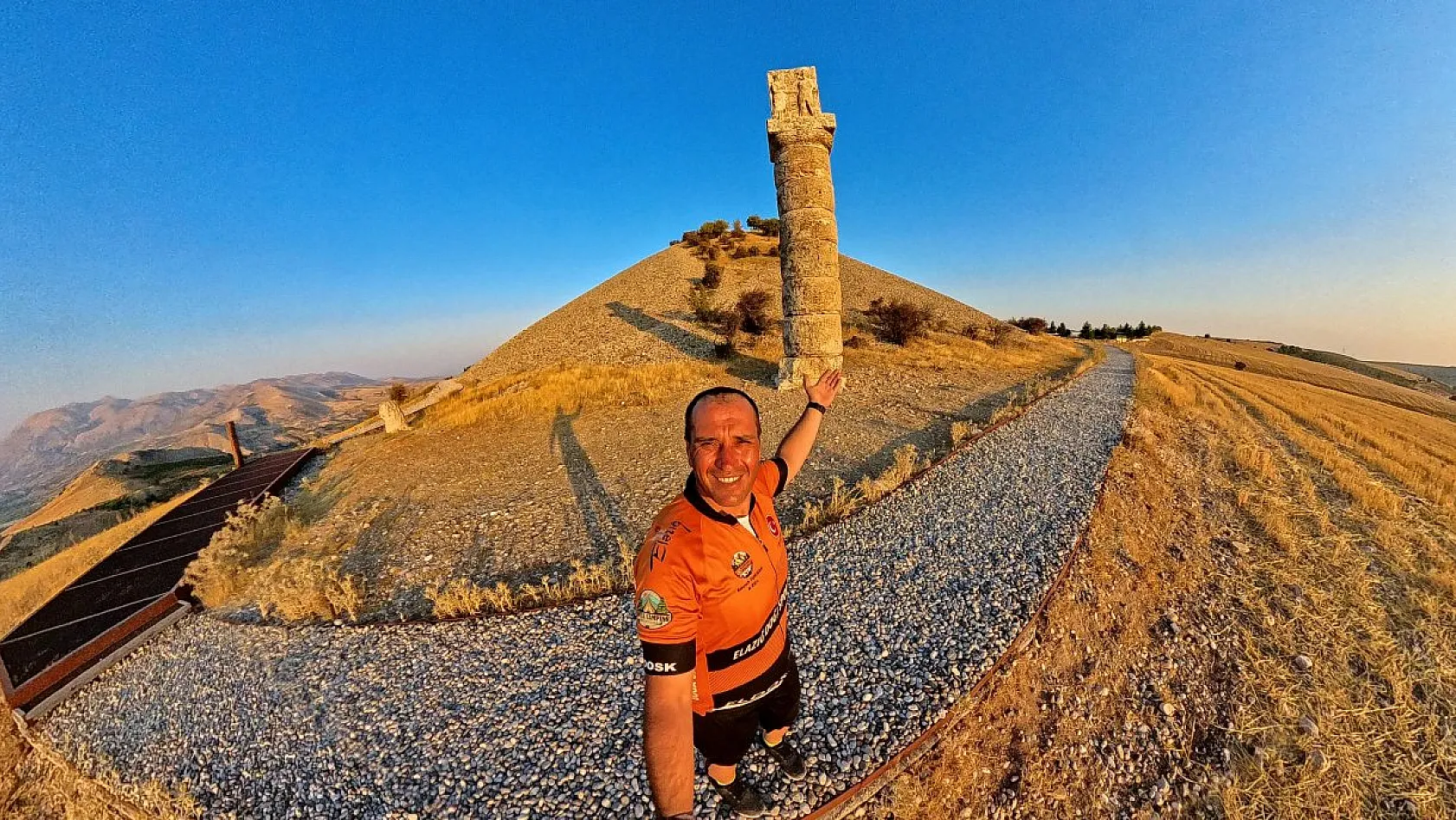 Elazığlı sporculardan 450 km'lik bisiklet turu: Nemrut ve göbeklitepe keşfi