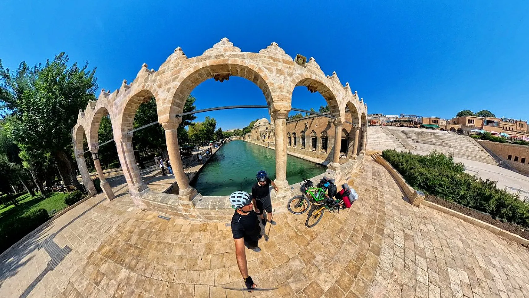 Elazığlı sporculardan 450 km'lik bisiklet turu: Nemrut ve göbeklitepe keşfi