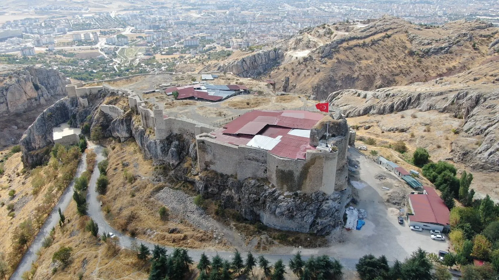 Harput'un 5 Bin Yıllık Tarihi Depremlere Meydan Okuyor! Tek Bir Taş Bile Yerinden Oynamadı