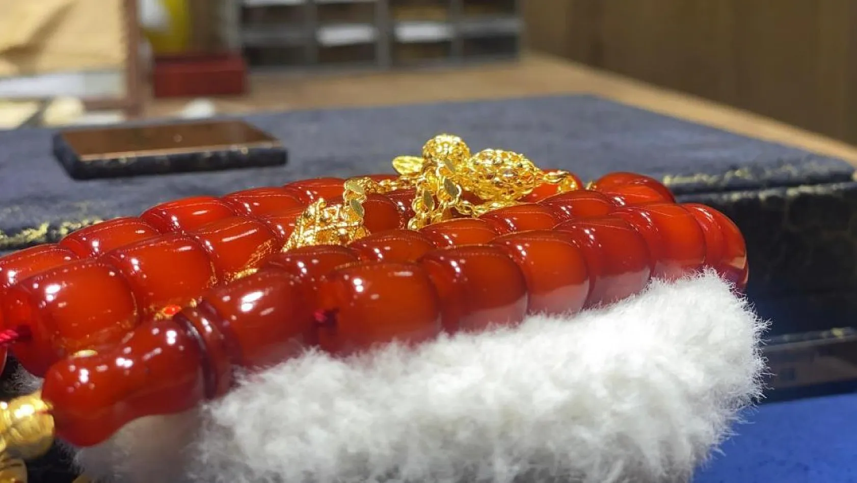 Elazığ'da El Yapımı, Altın Püsküllü Osmanlı Tespihler Göz Kamaştırıyor!