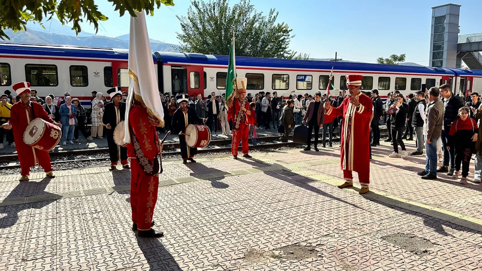 Detayları Rektör Göktaş Açıkladı! İşte Elazığ'da Üniversite Okumanın 7 Büyük Avantajı!