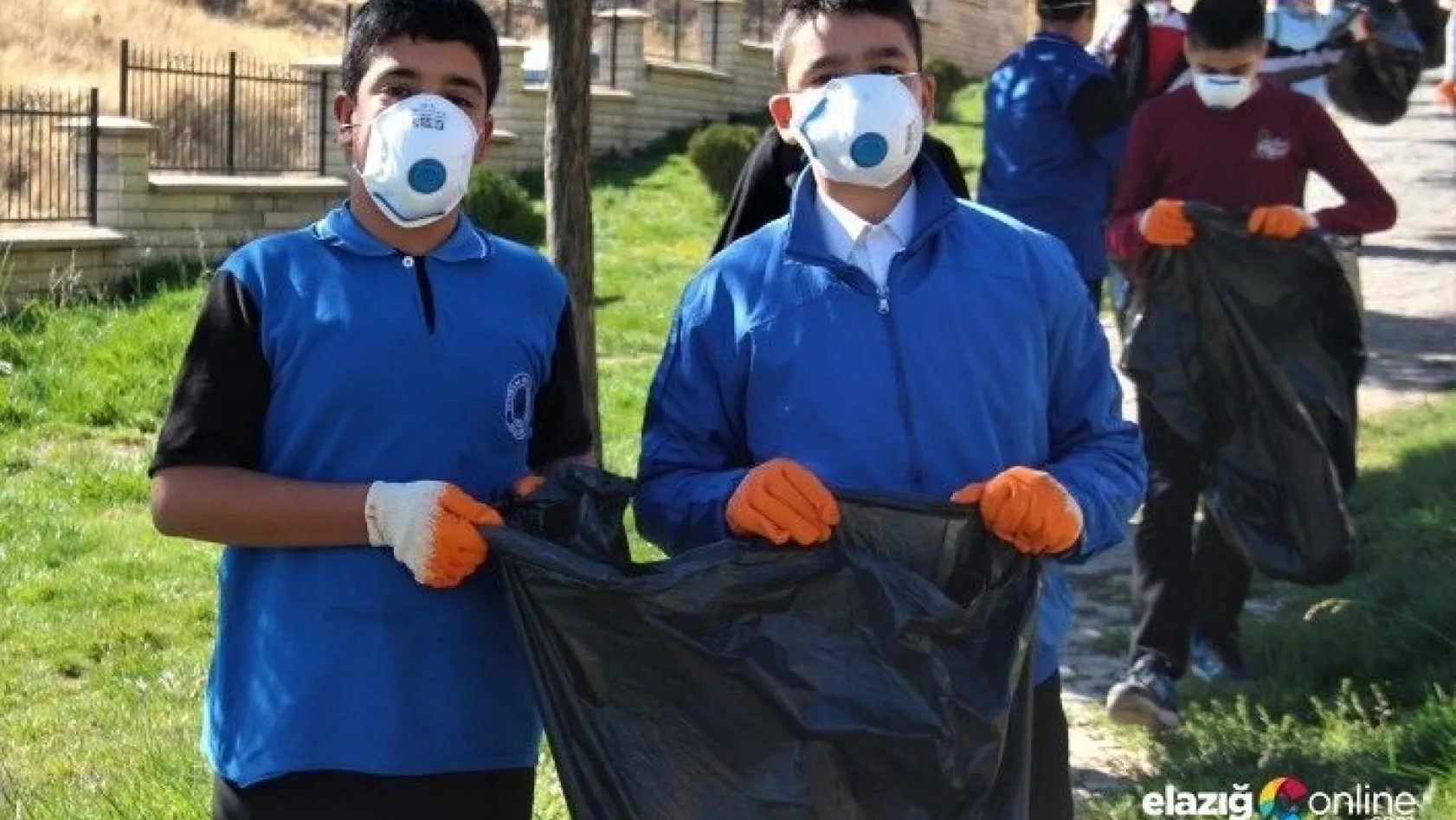 Öğrencilerden Harput'ta Çevre Temizliği!