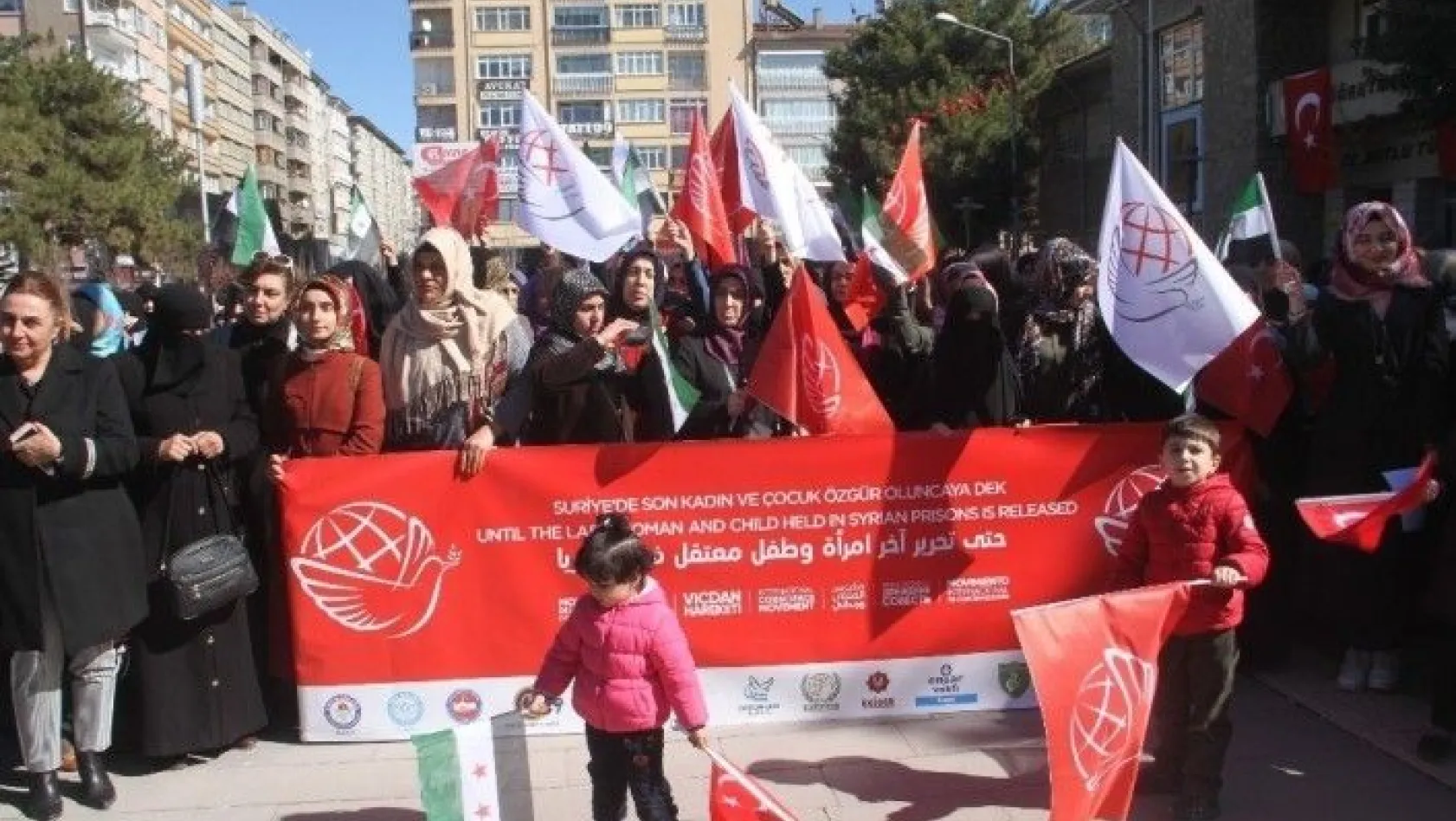 STK'lar Suriyeli kadın ve çocuklar için bir araya geldi