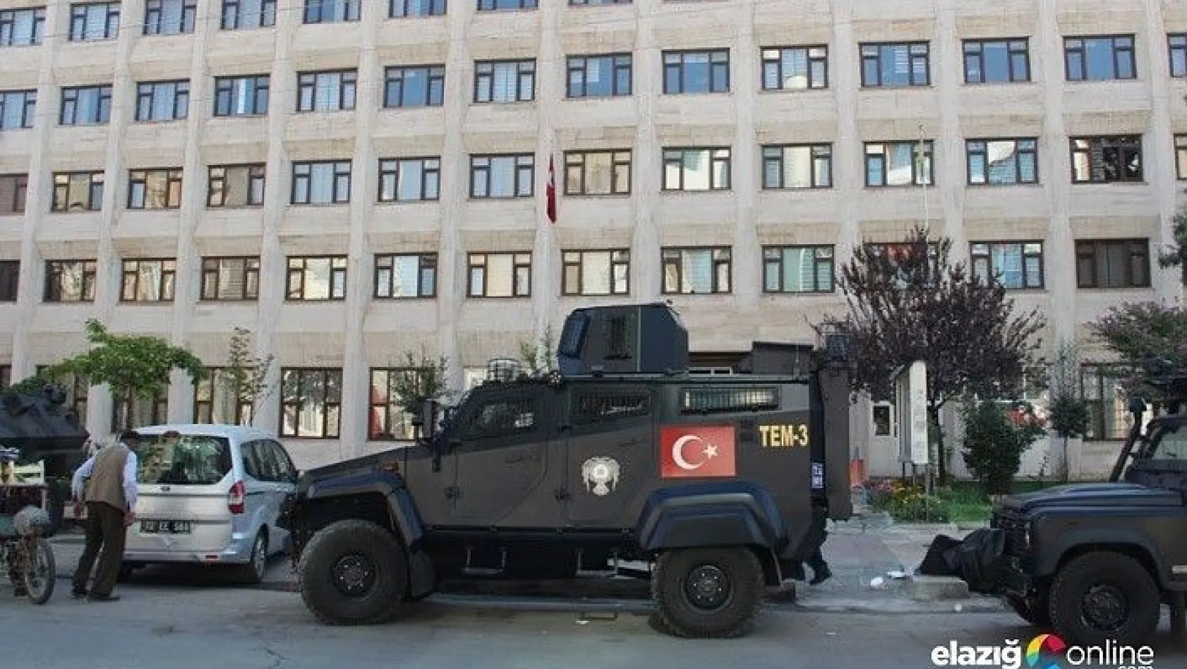 HDP'li 3 belediye başkanı görevden uzaklaştırıldı
