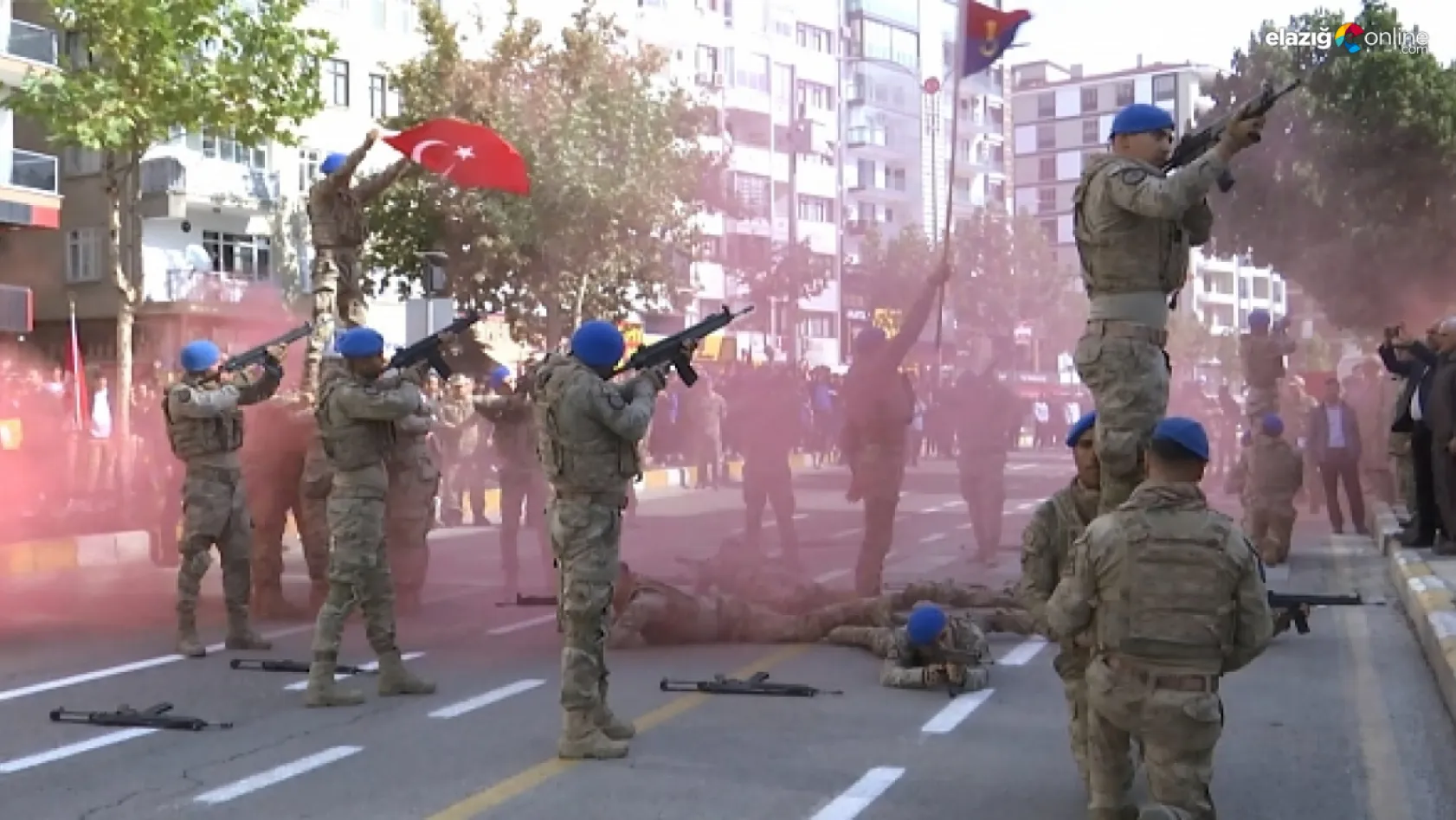 29 Ekim Cumhuriyet Bayramı genel provası renkli görüntüler oluşturdu