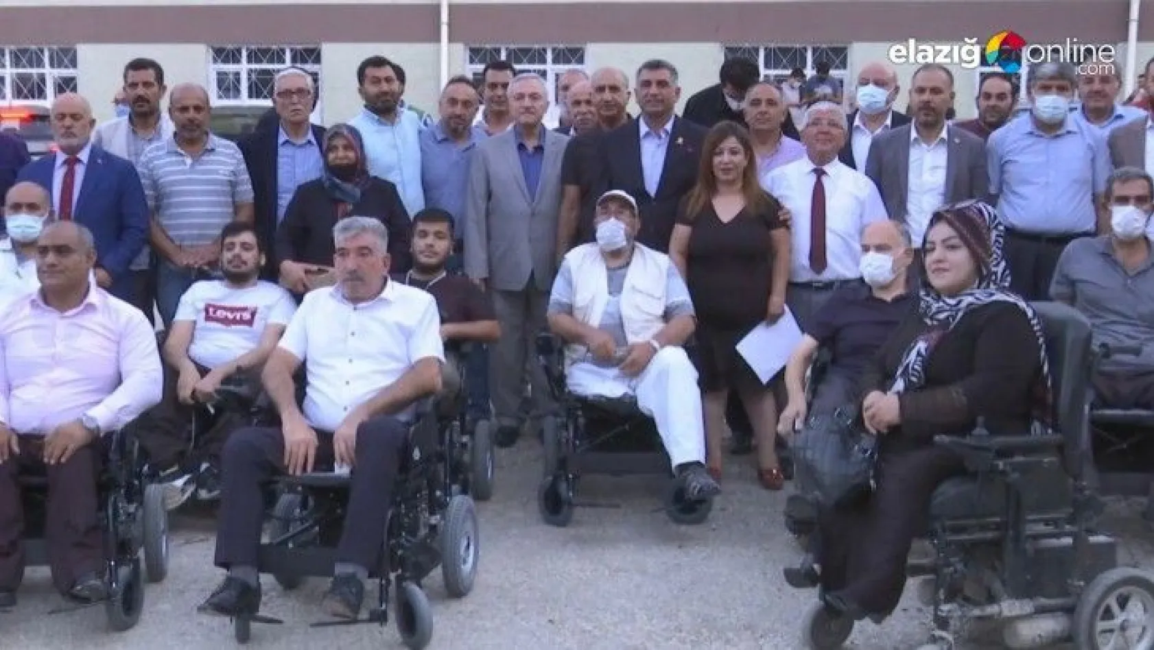 İhtiyaç sahiplerine 33 akülü tekerlekli sandalye